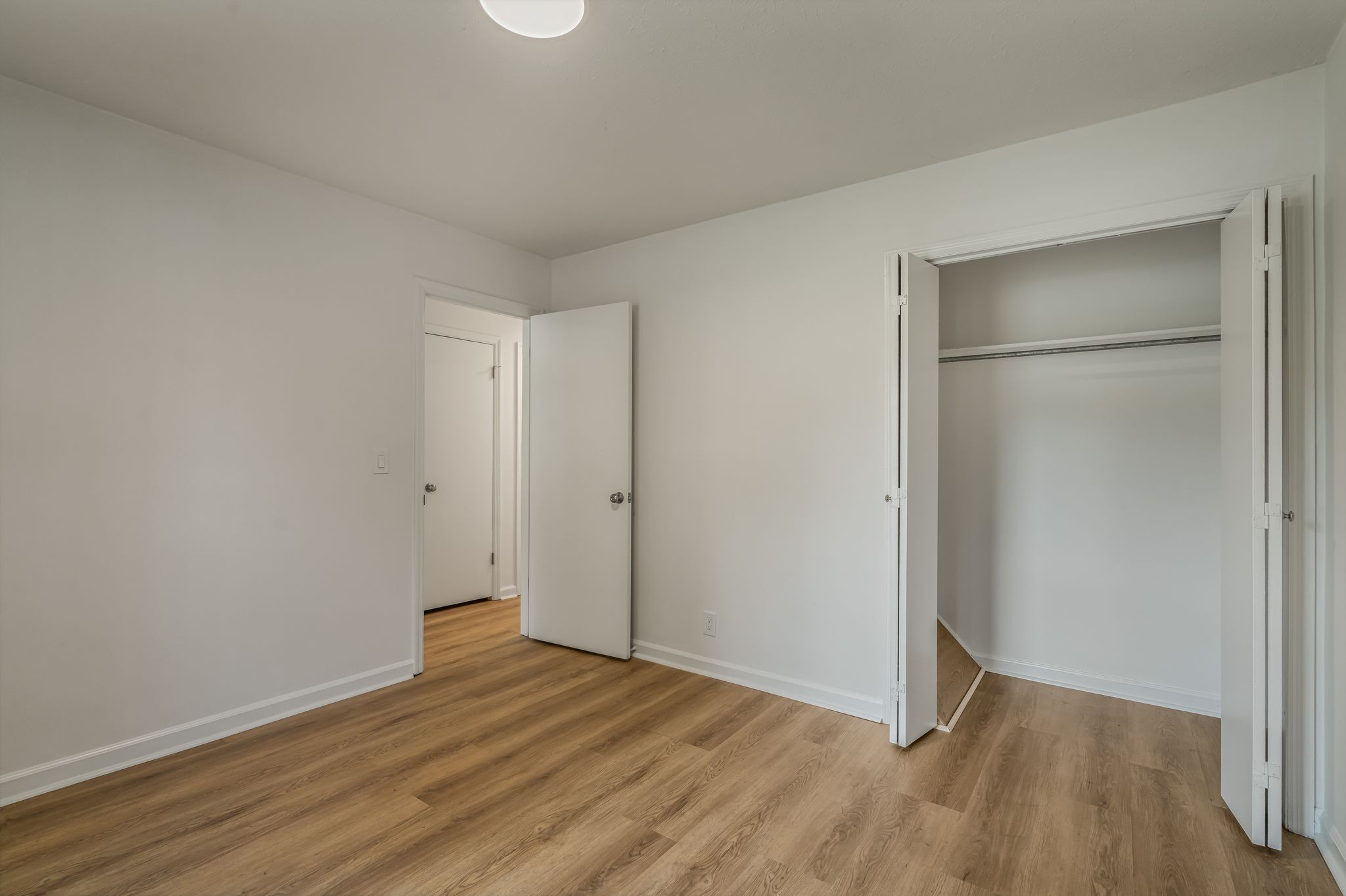 Listing photo id 18 for 11766 Memorial Drive