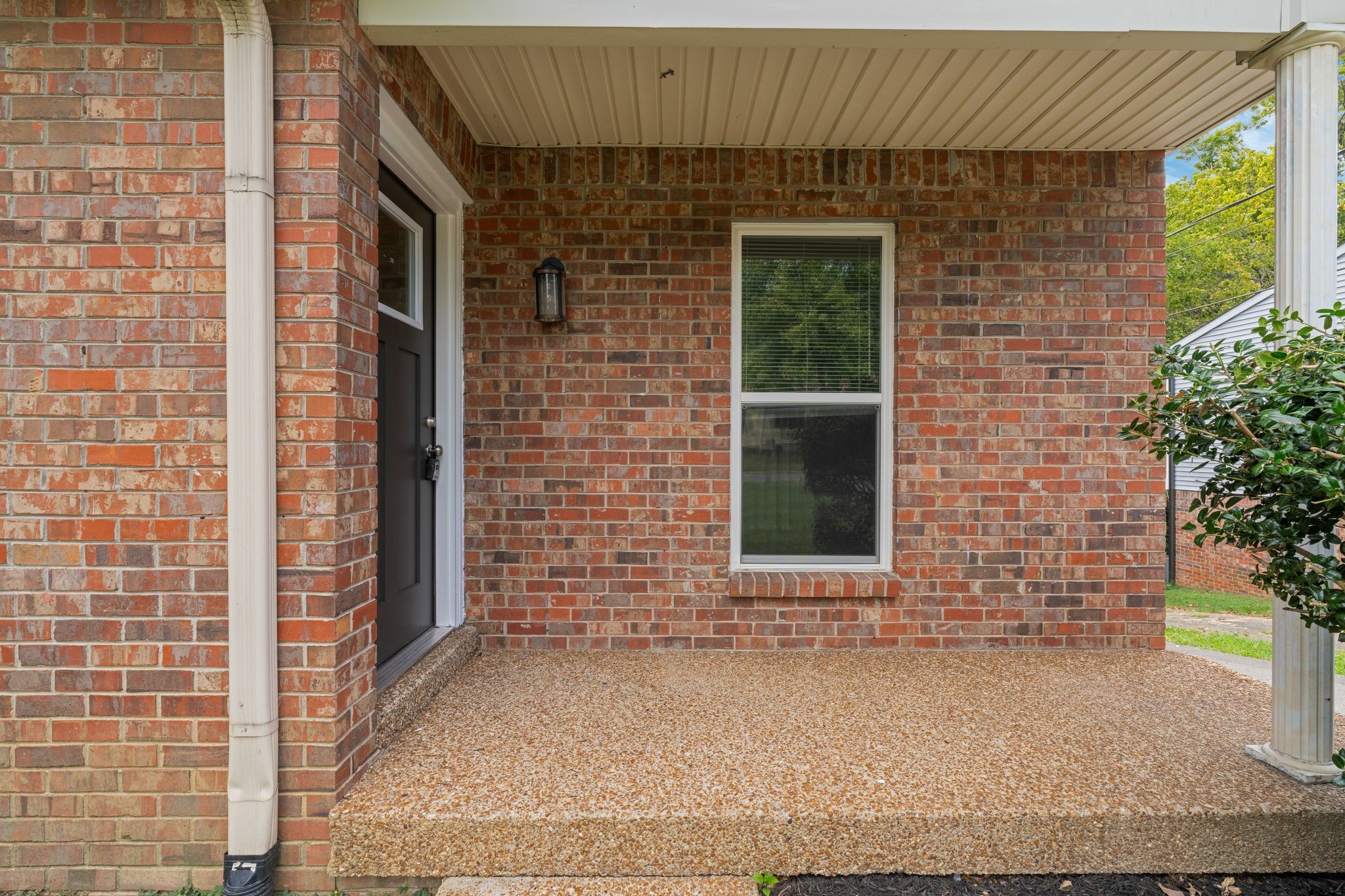 Listing photo id 2 for 11766 Memorial Drive