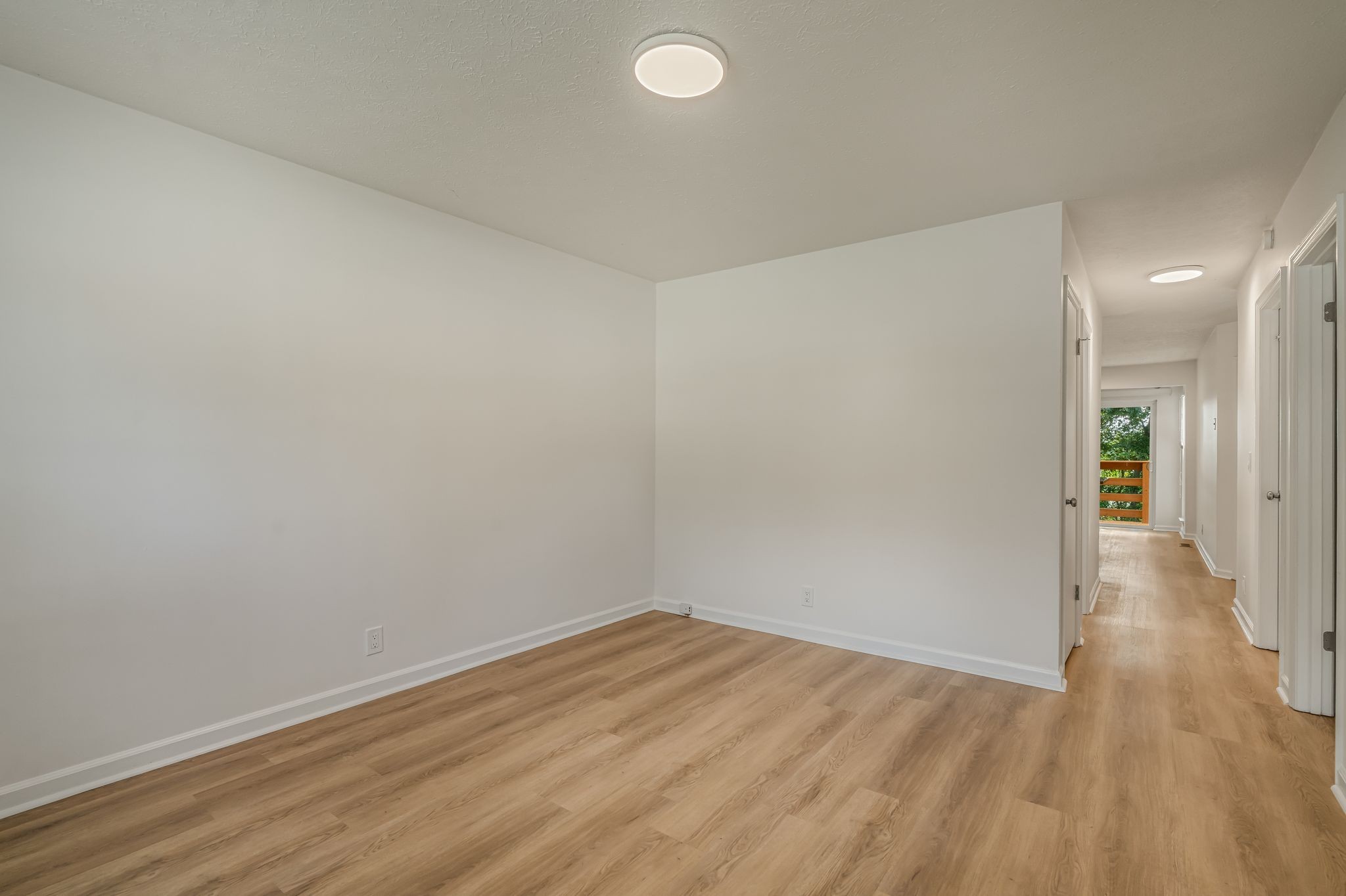 Listing photo id 3 for 11766 Memorial Drive