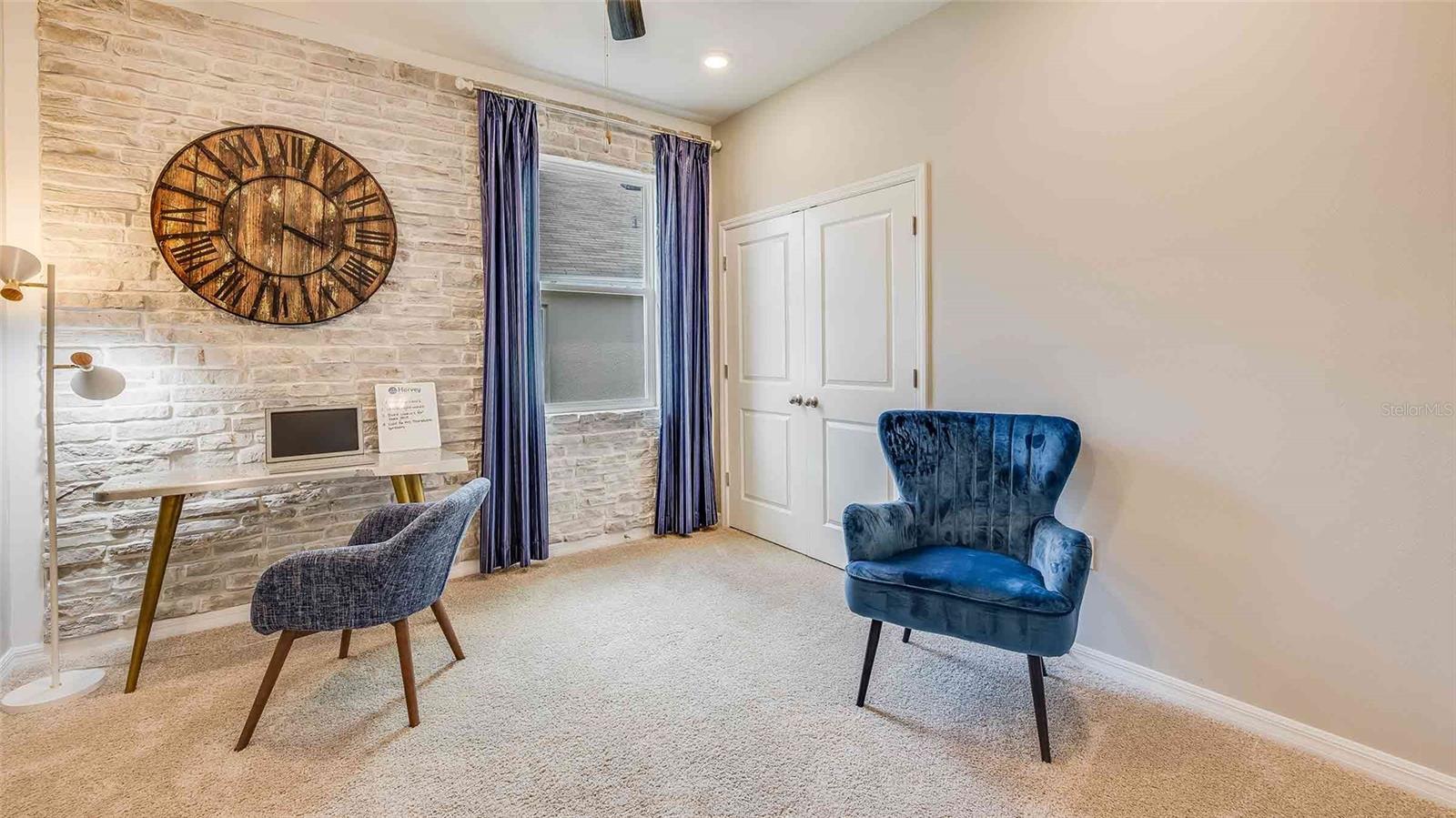 Listing photo id 13 for 11342 Curio Drive