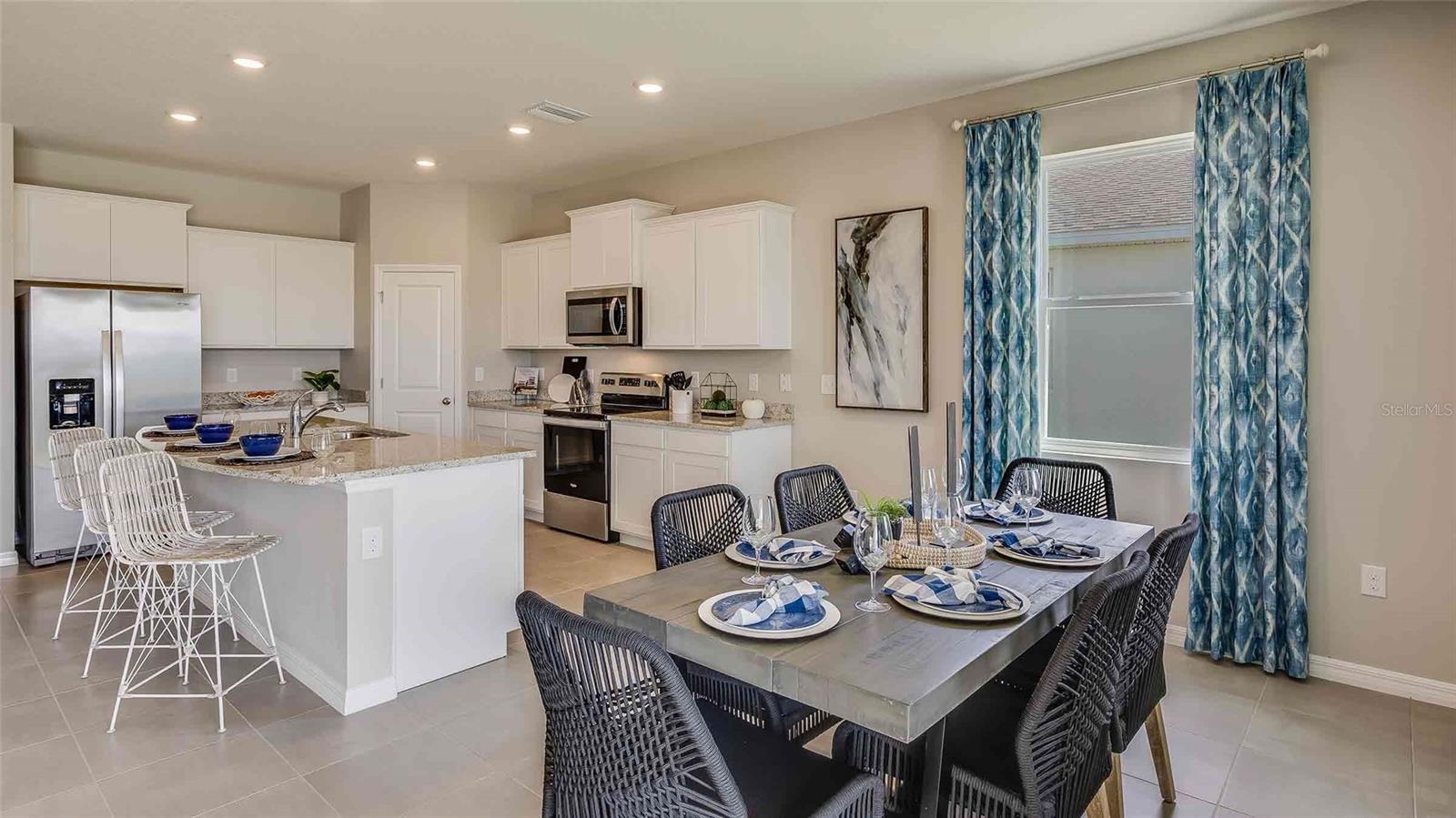 Listing photo id 3 for 11342 Curio Drive