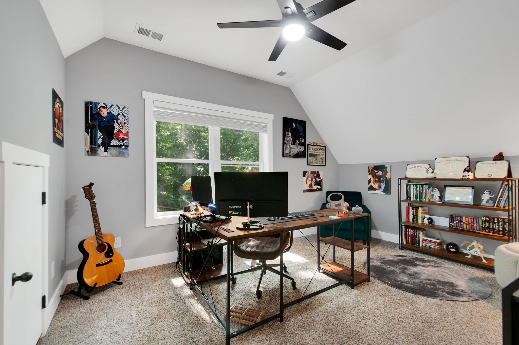 Listing photo id 13 for 11296 Curio Drive