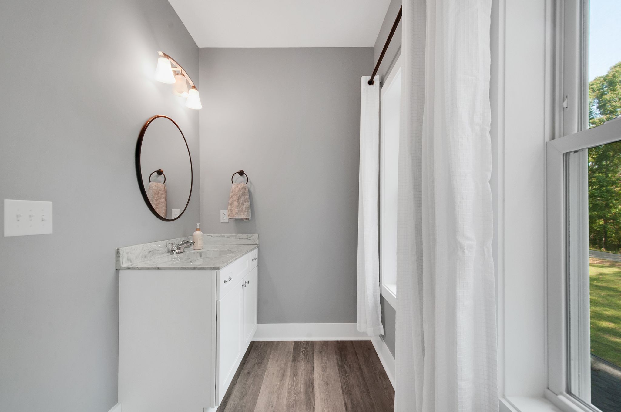 Listing photo id 15 for 11296 Curio Drive