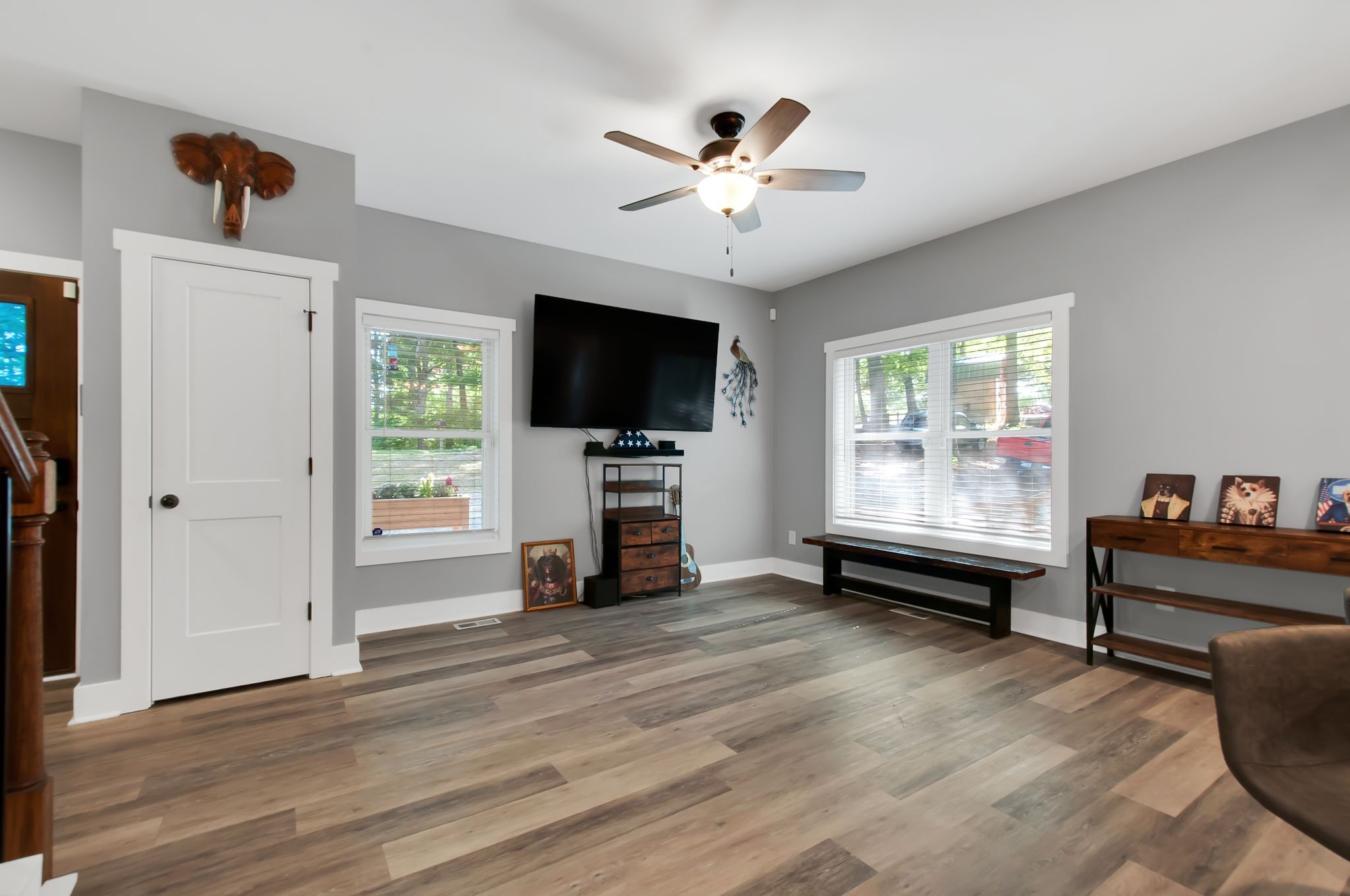 Listing photo id 2 for 11296 Curio Drive