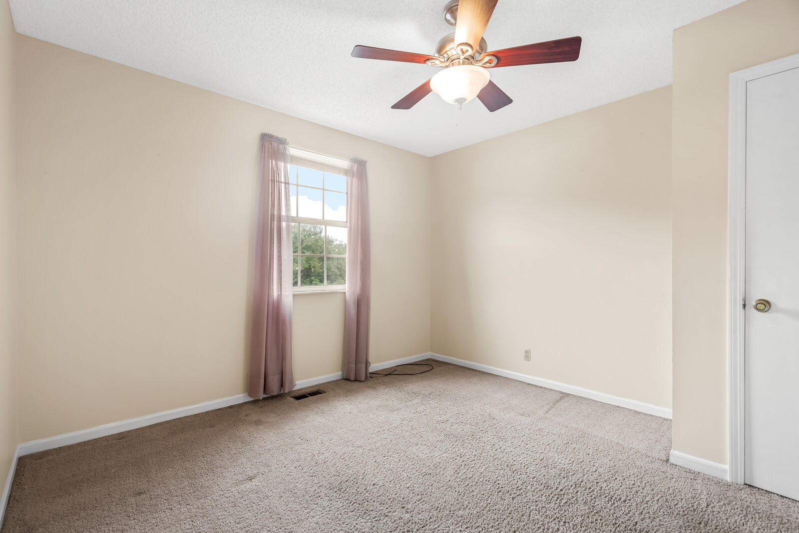 Image 19 of 62 For 9777 63rd Loop