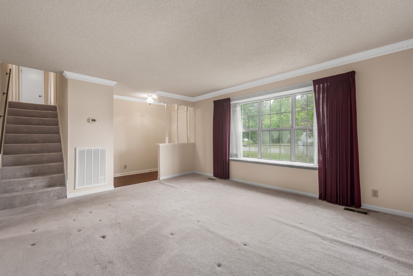 Image 4 of 62 For 9777 63rd Loop