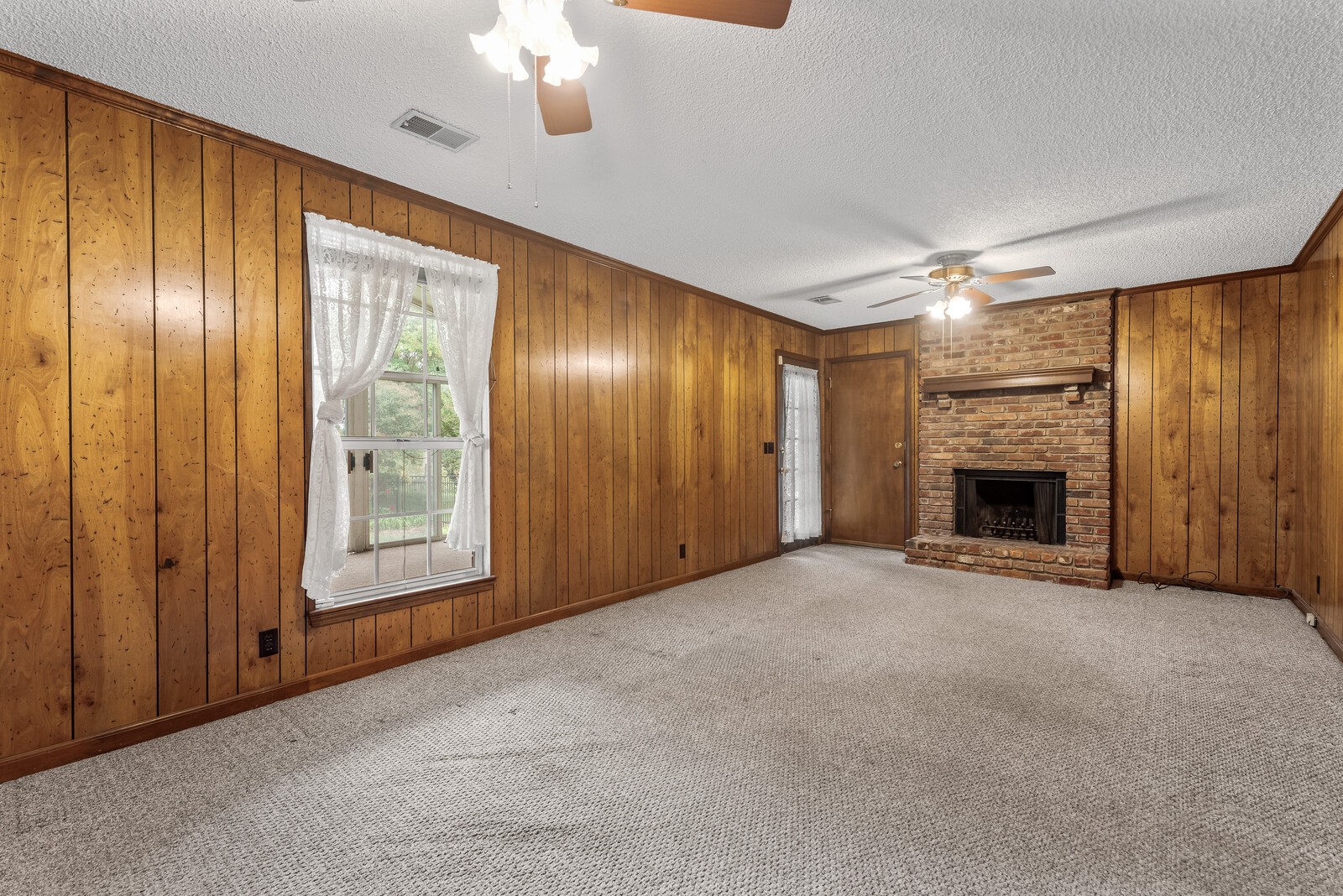 Image 8 of 62 For 9777 63rd Loop