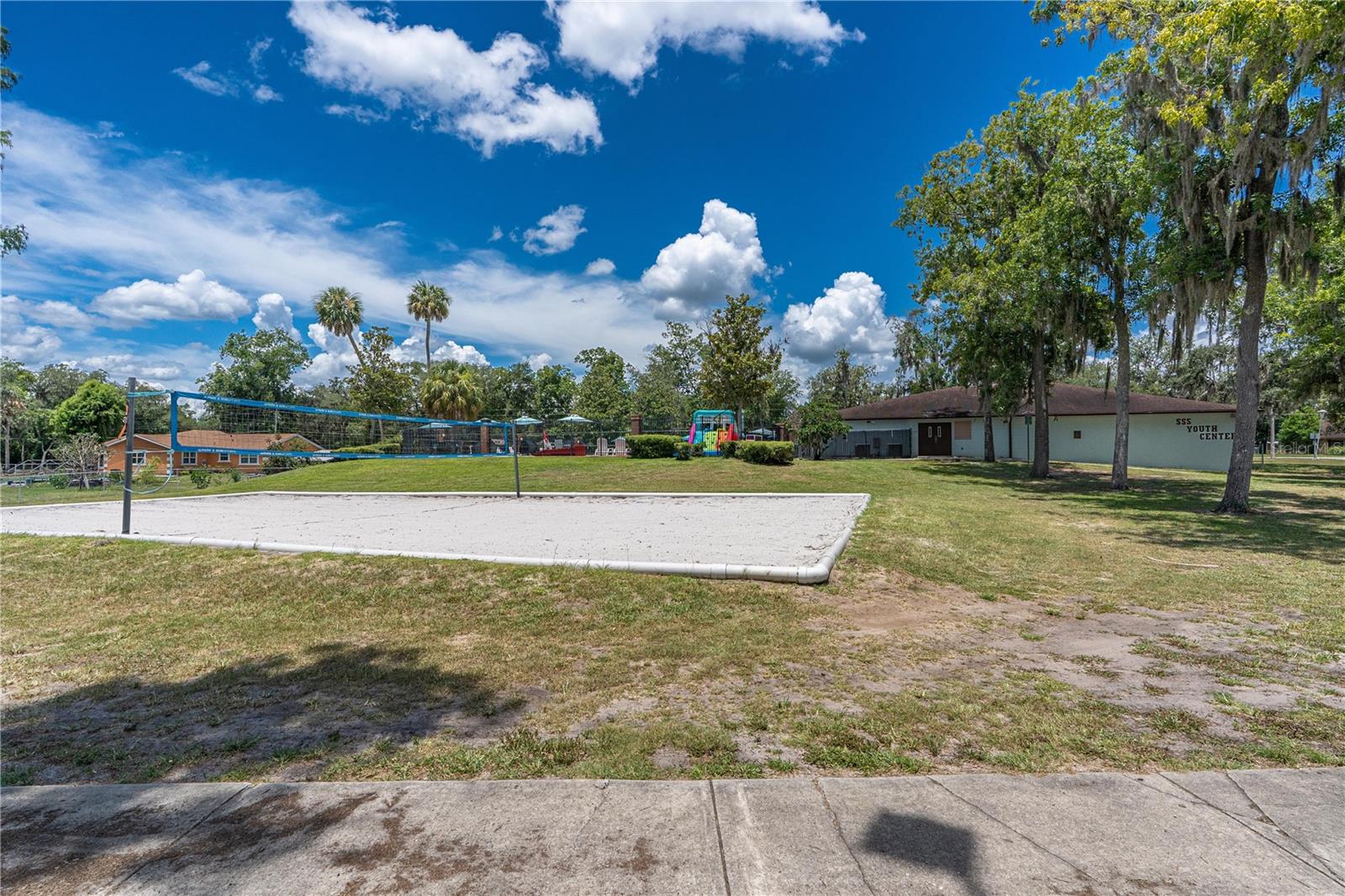 Image 49 of 57 For 688 Midway Drive B