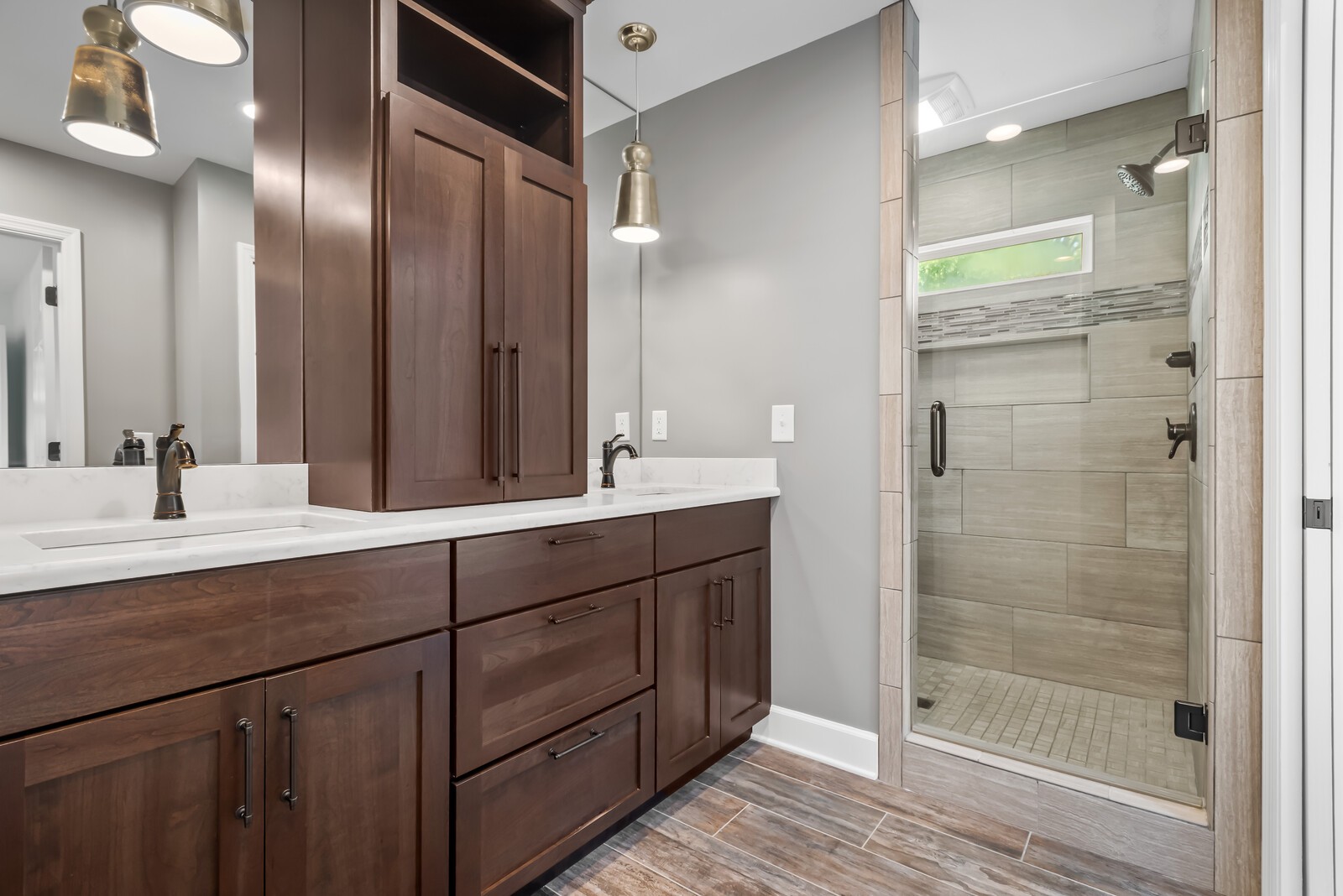 Image 33 of 66 For 4305 20th Avenue