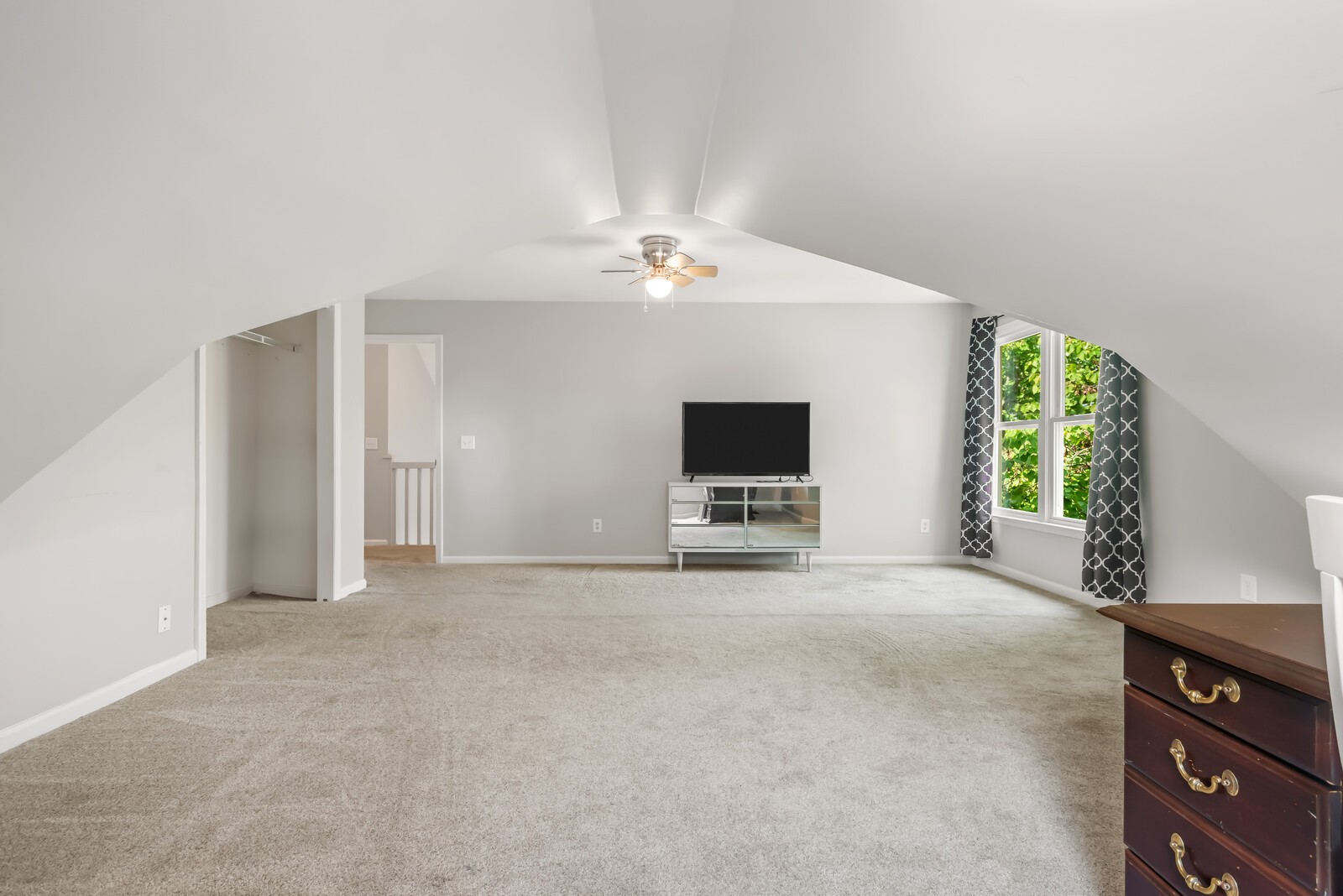 Image 42 of 66 For 4305 20th Avenue