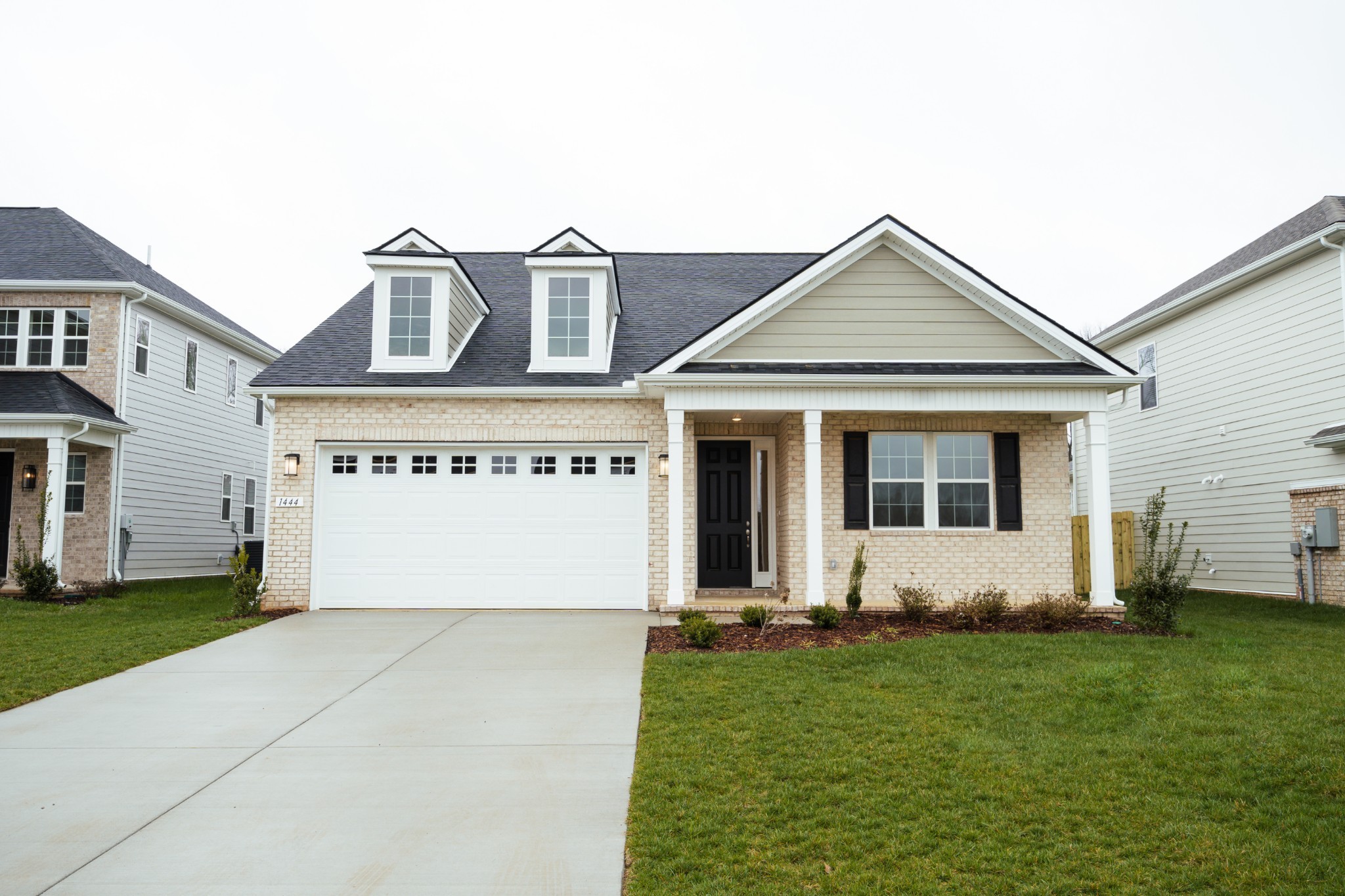 Image 12 of 40 For 3706 Honeylocust Drive