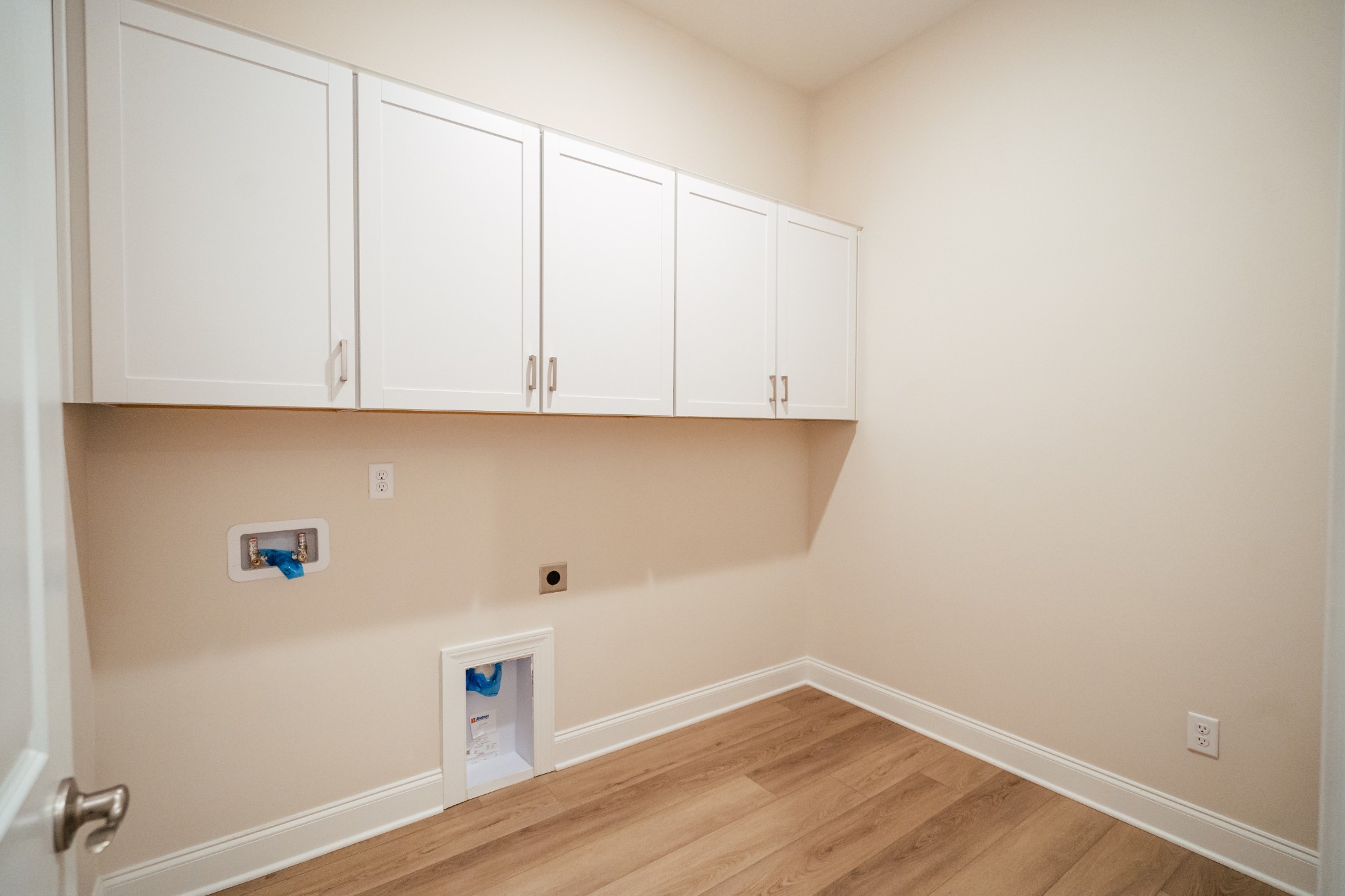 Image 17 of 40 For 3706 Honeylocust Drive