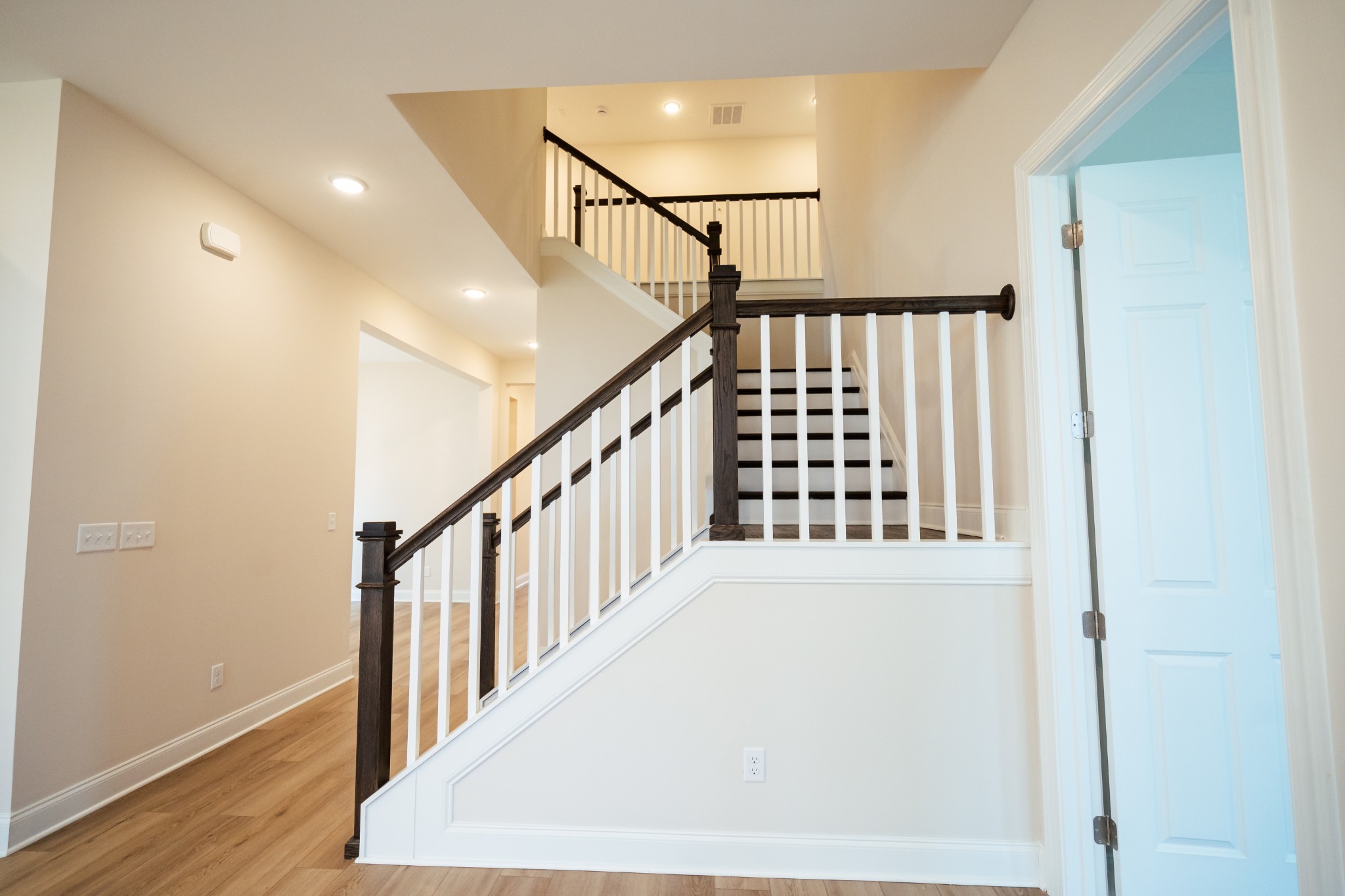 Image 30 of 40 For 3706 Honeylocust Drive