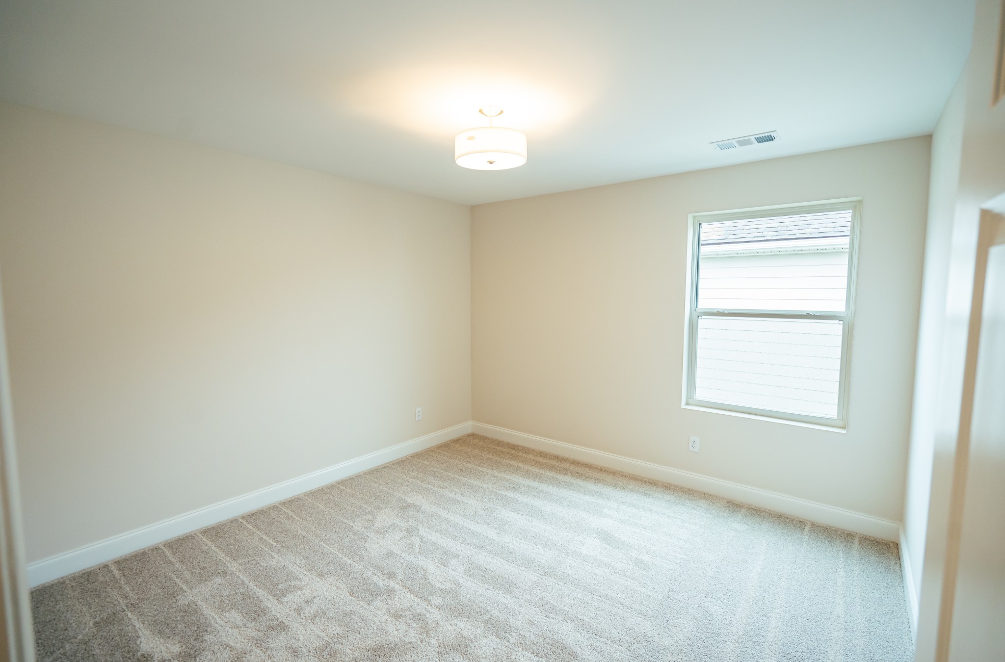 Image 31 of 40 For 3706 Honeylocust Drive