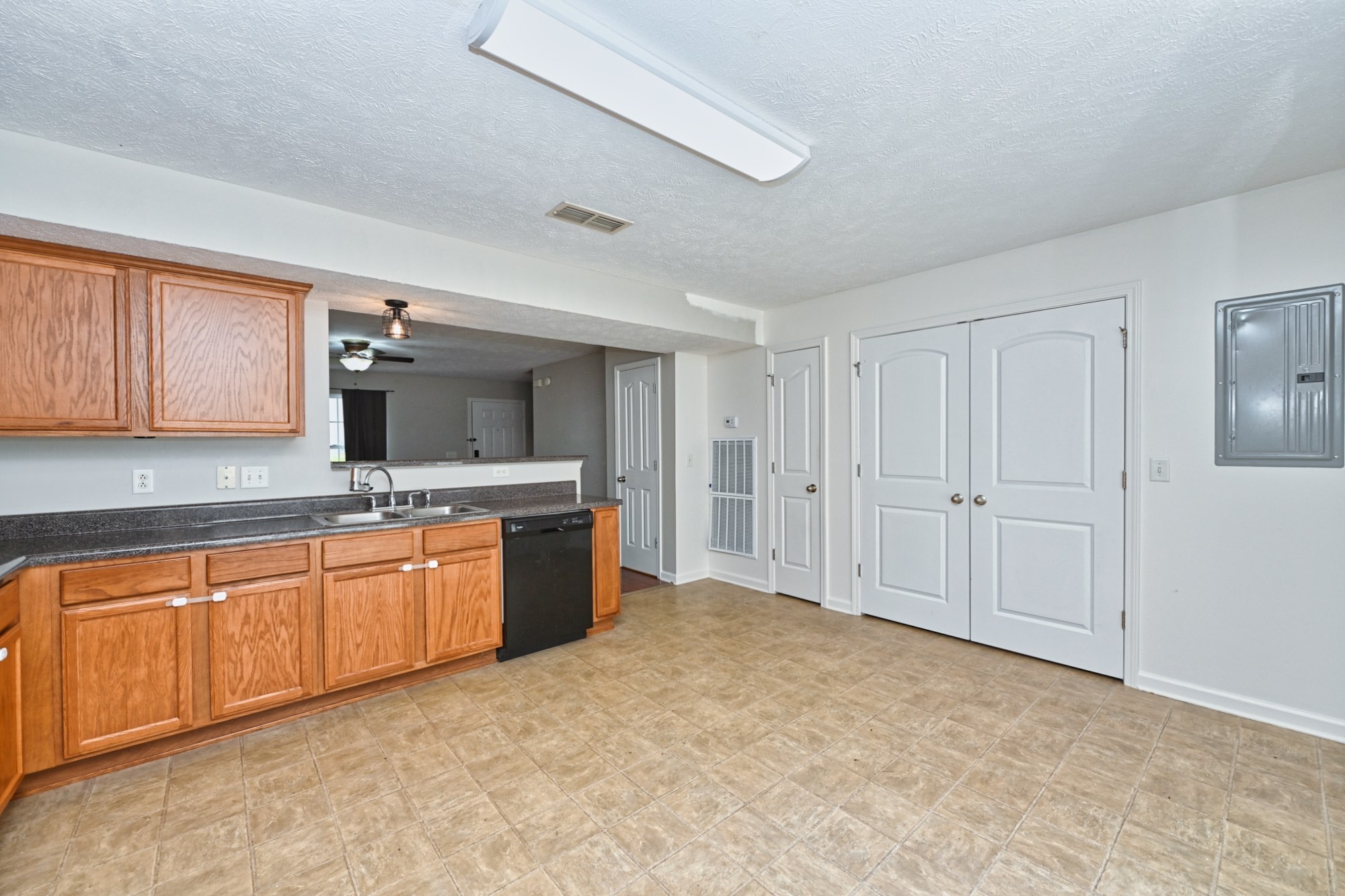 Image 14 of 24 For Lot 422 & 423 Shorewood Drive