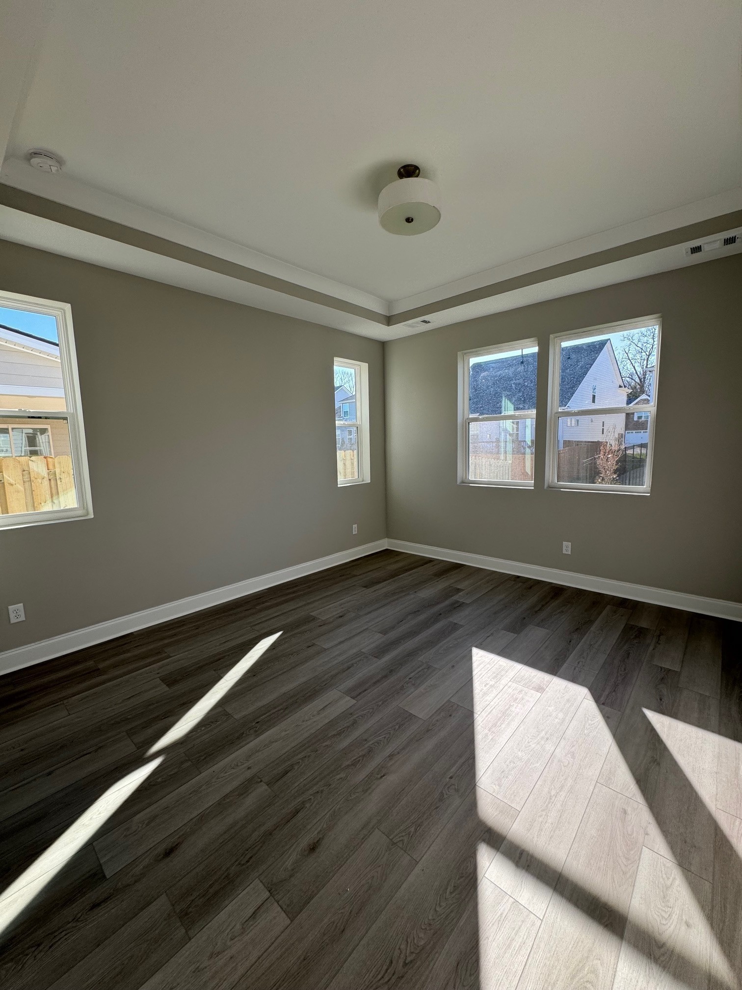 Image 15 of 16 For 4000 6th Avenue