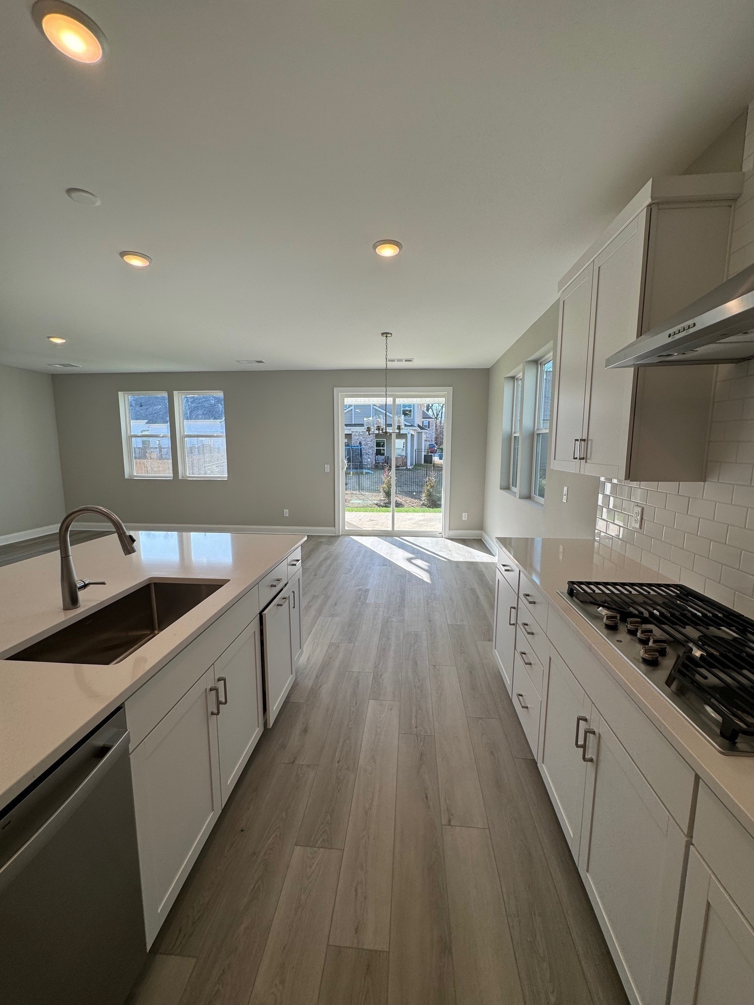 Image 8 of 16 For 4000 6th Avenue