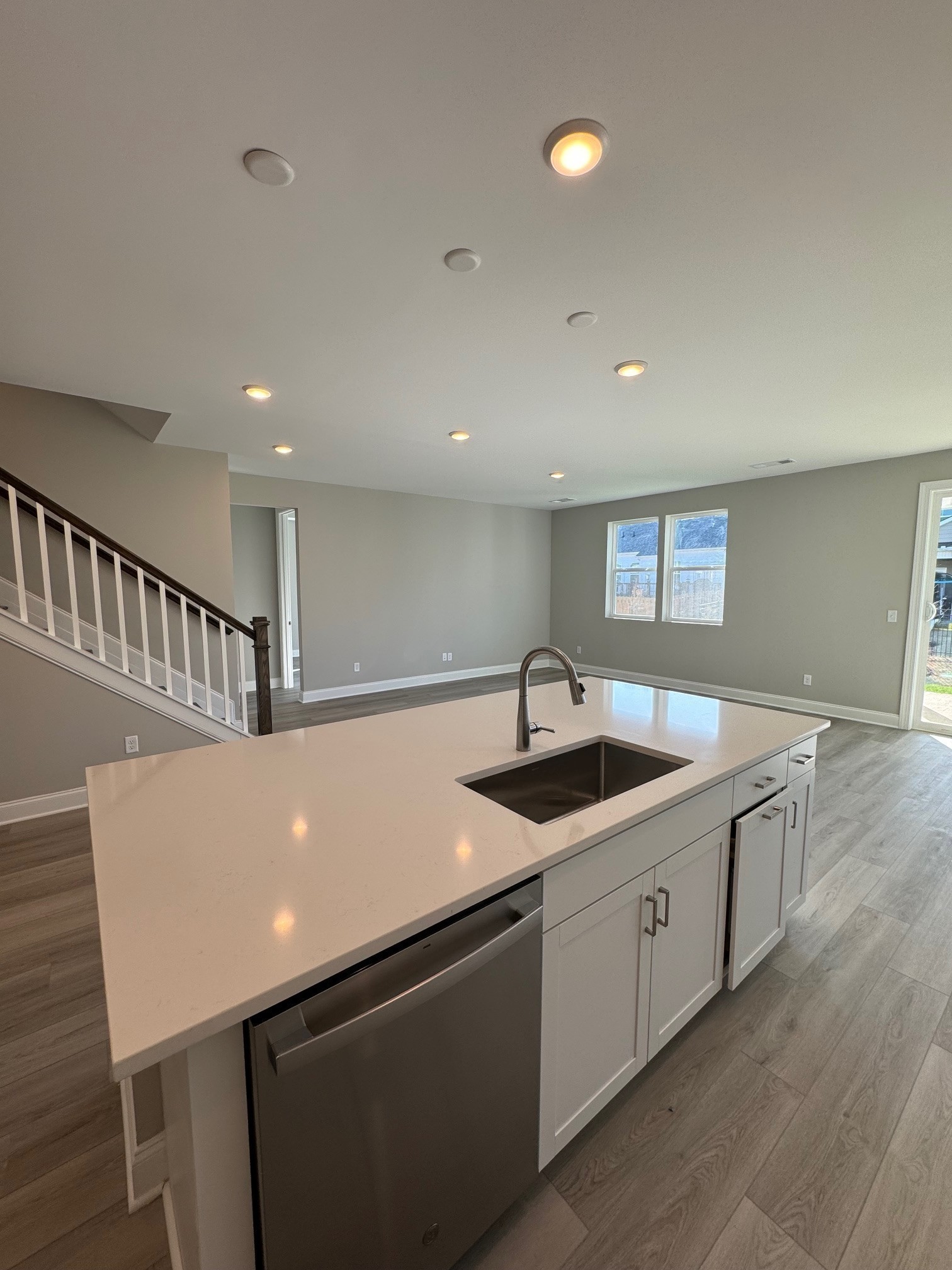 Image 9 of 16 For 4000 6th Avenue