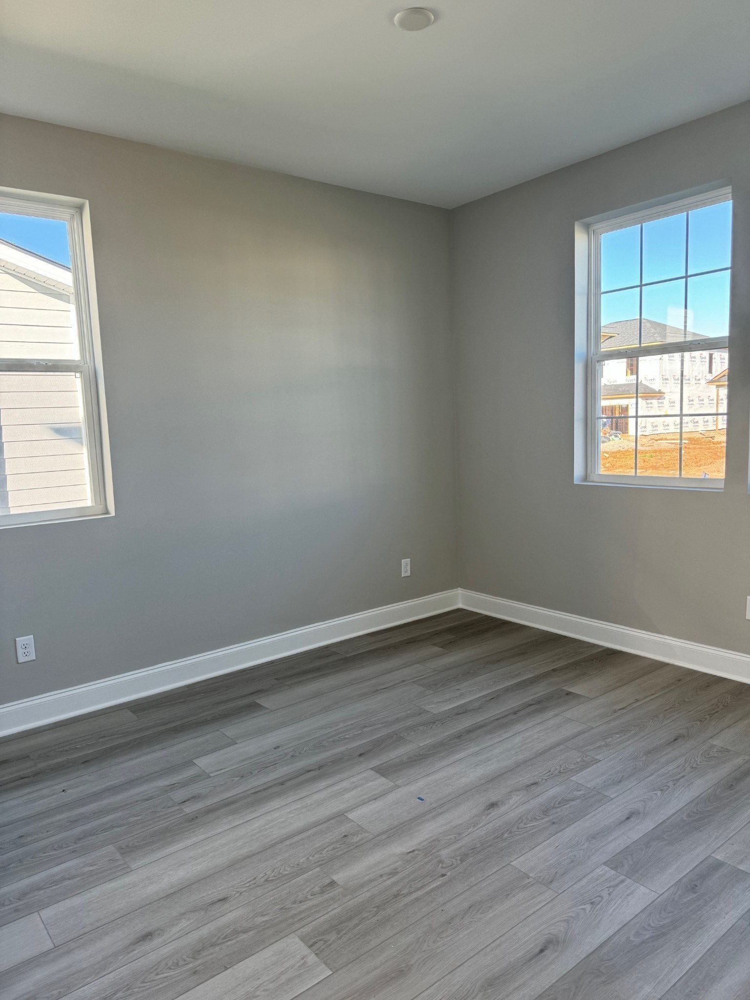 Image 11 of 15 For 9801 88th Terrace B