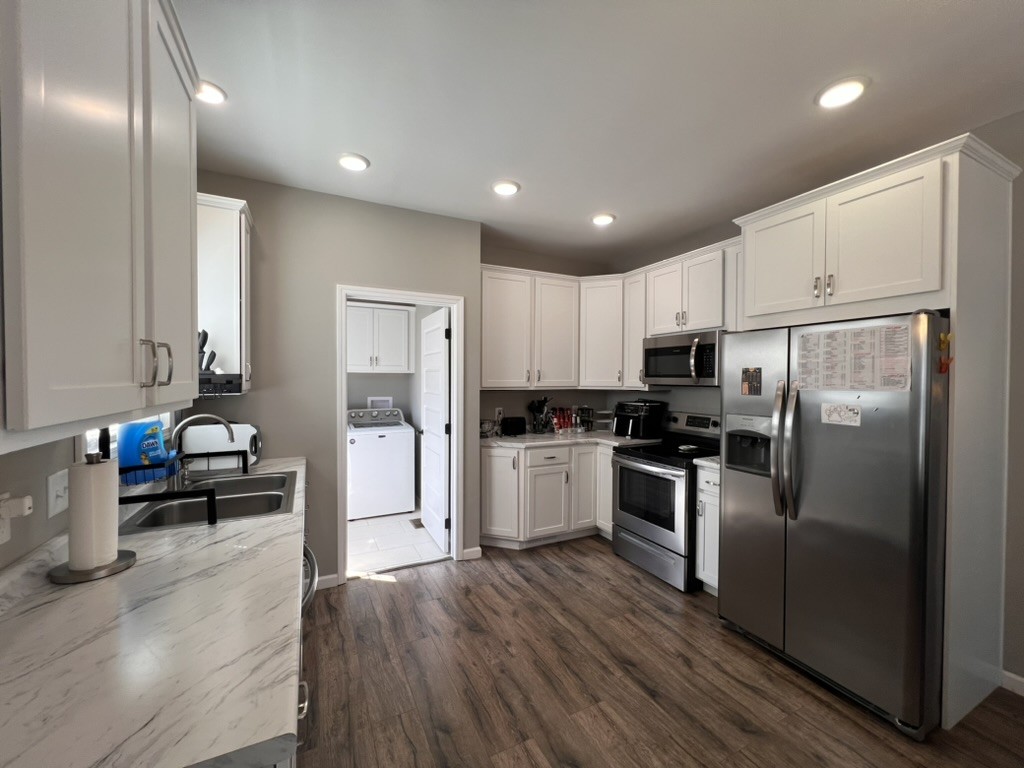 Image 8 of 42 For 9973 Chelic Drive