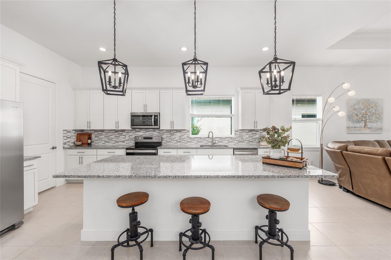 Image 10 of 39 For 8809 61st Loop