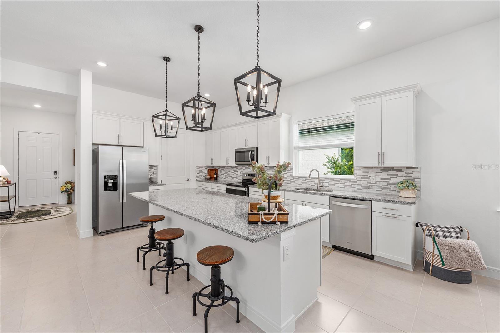 Image 11 of 39 For 8809 61st Loop