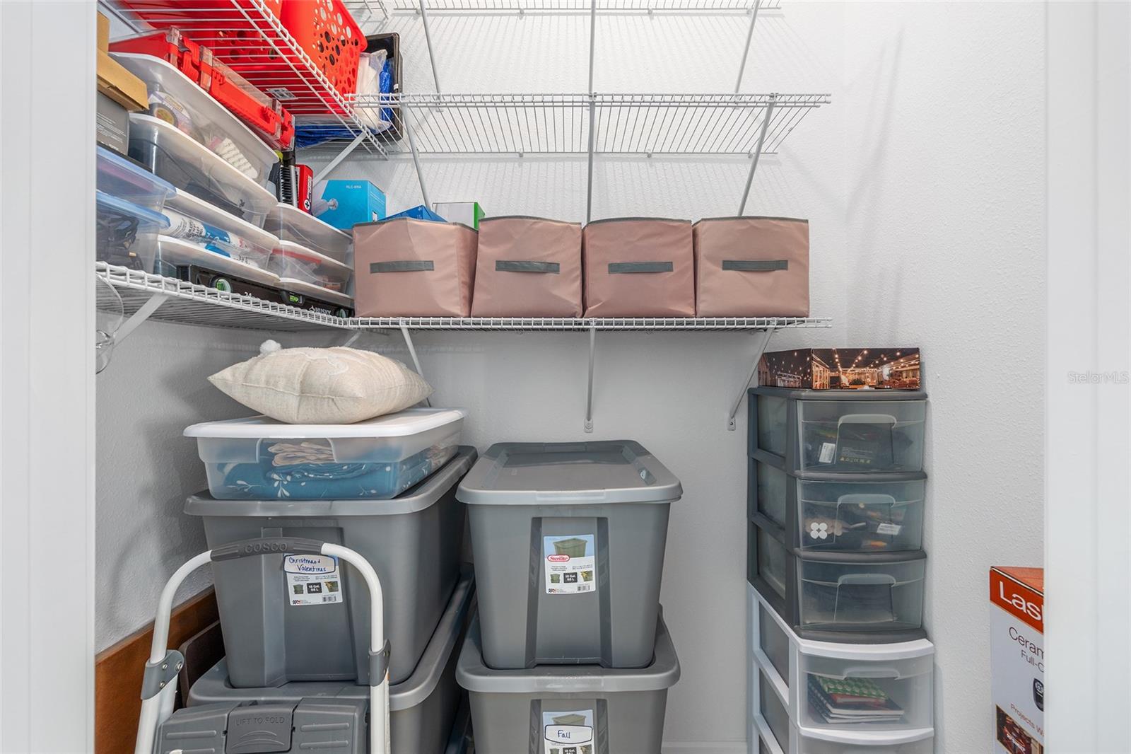 Image 32 of 39 For 8809 61st Loop