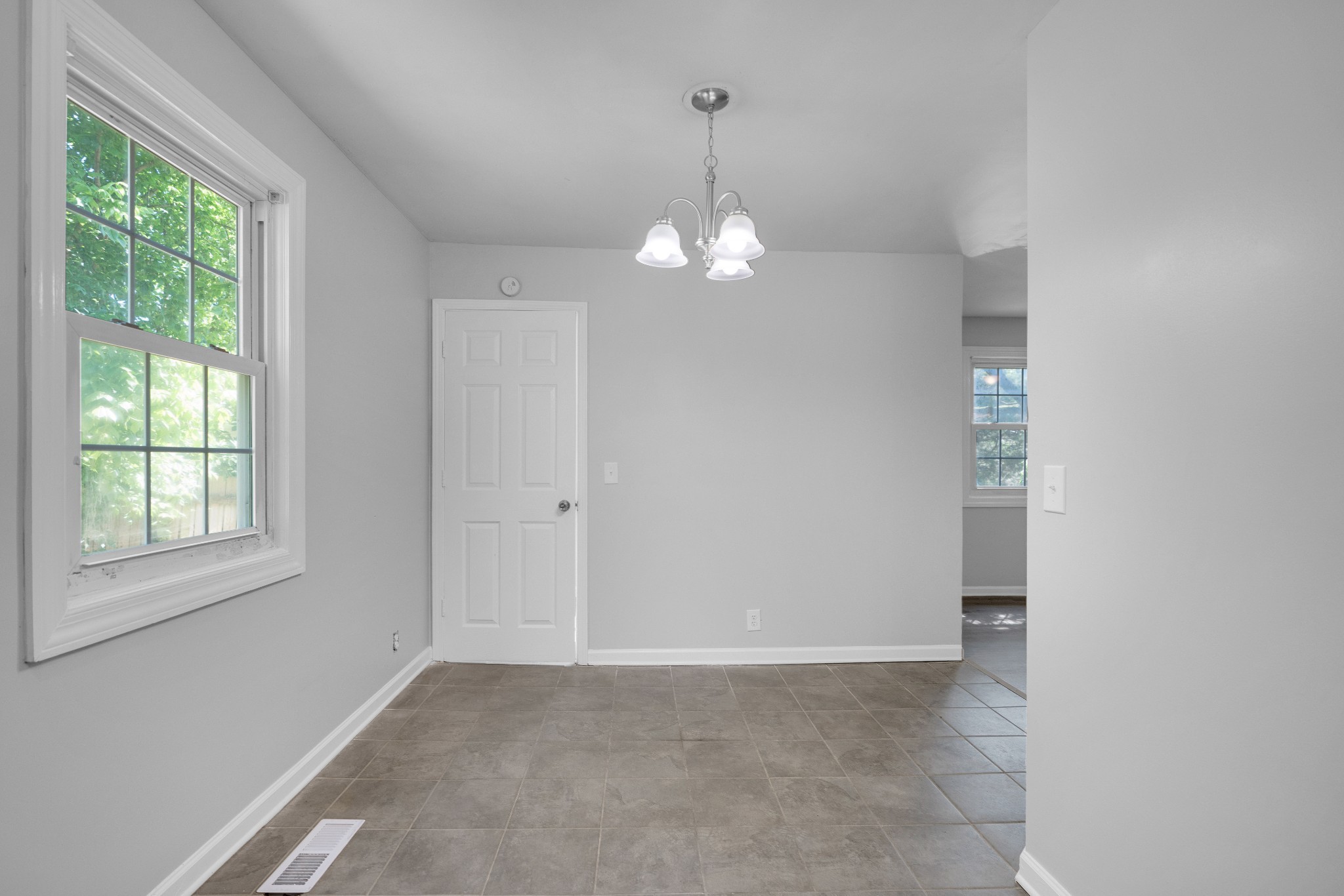 Image 10 of 85 For 402 127th Place