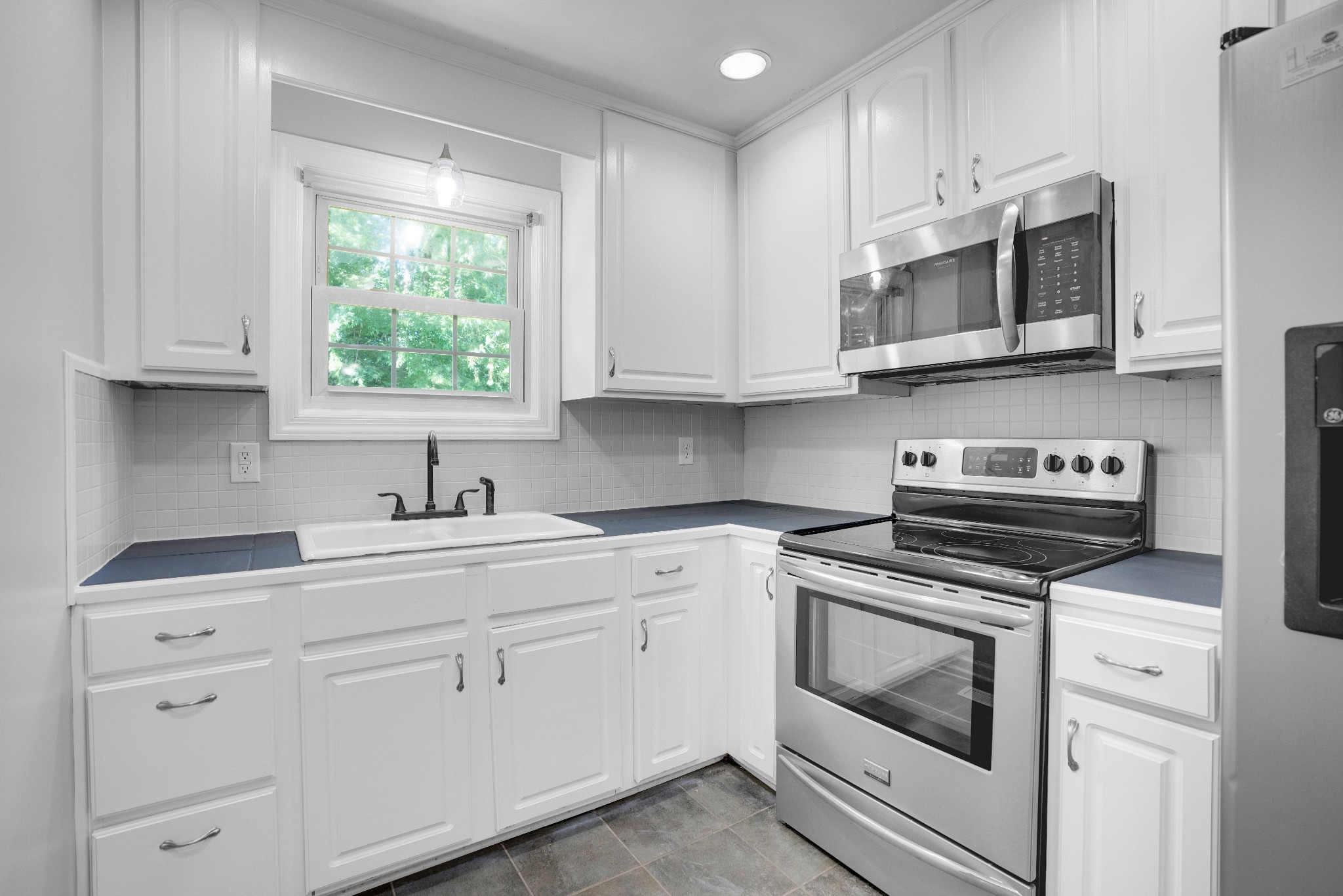 Image 12 of 85 For 402 127th Place