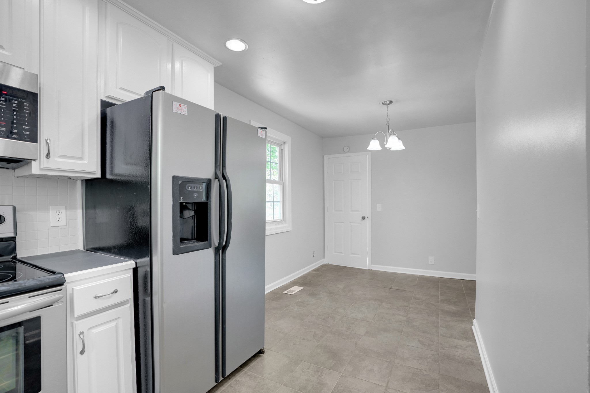 Image 13 of 85 For 402 127th Place