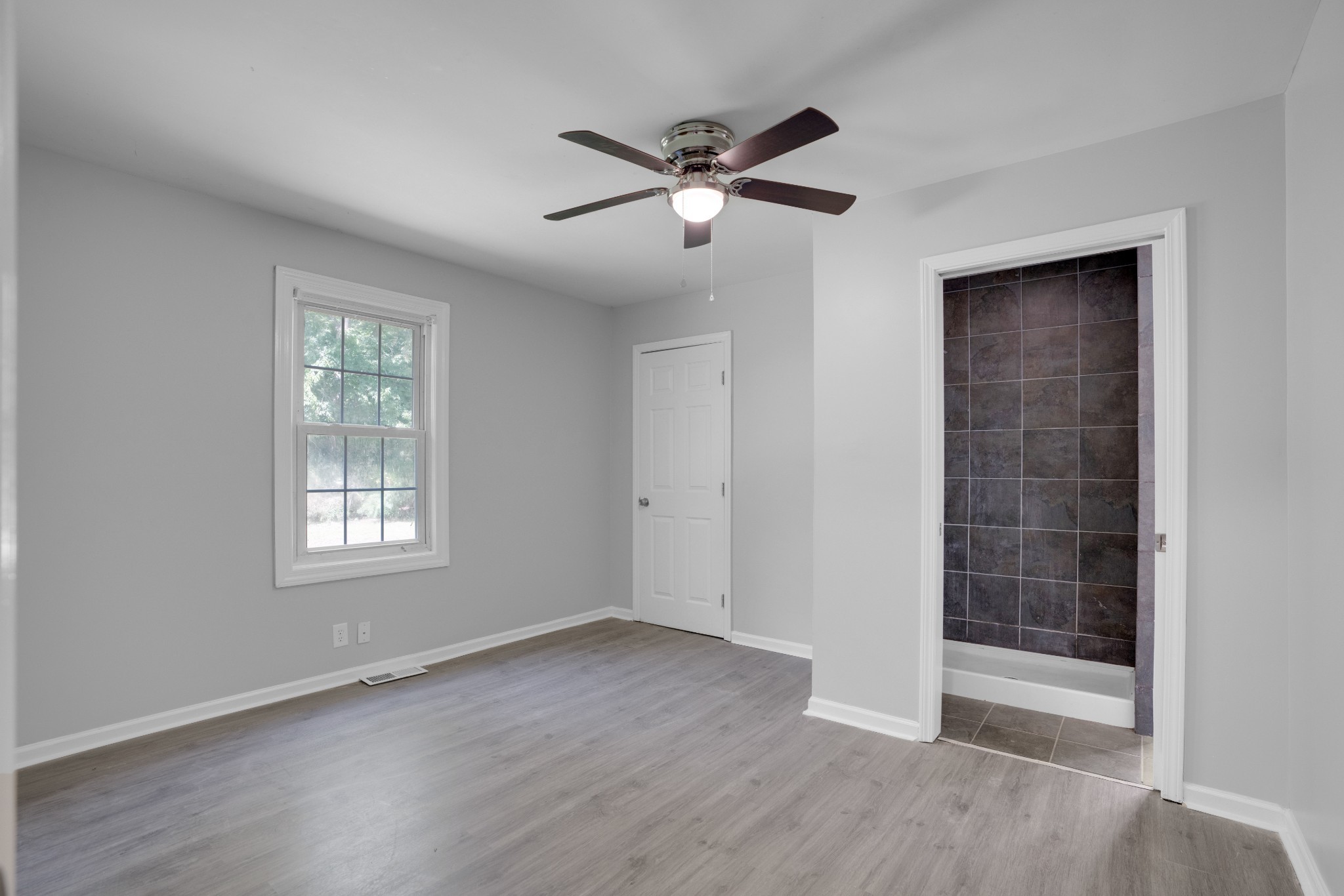 Image 15 of 85 For 402 127th Place
