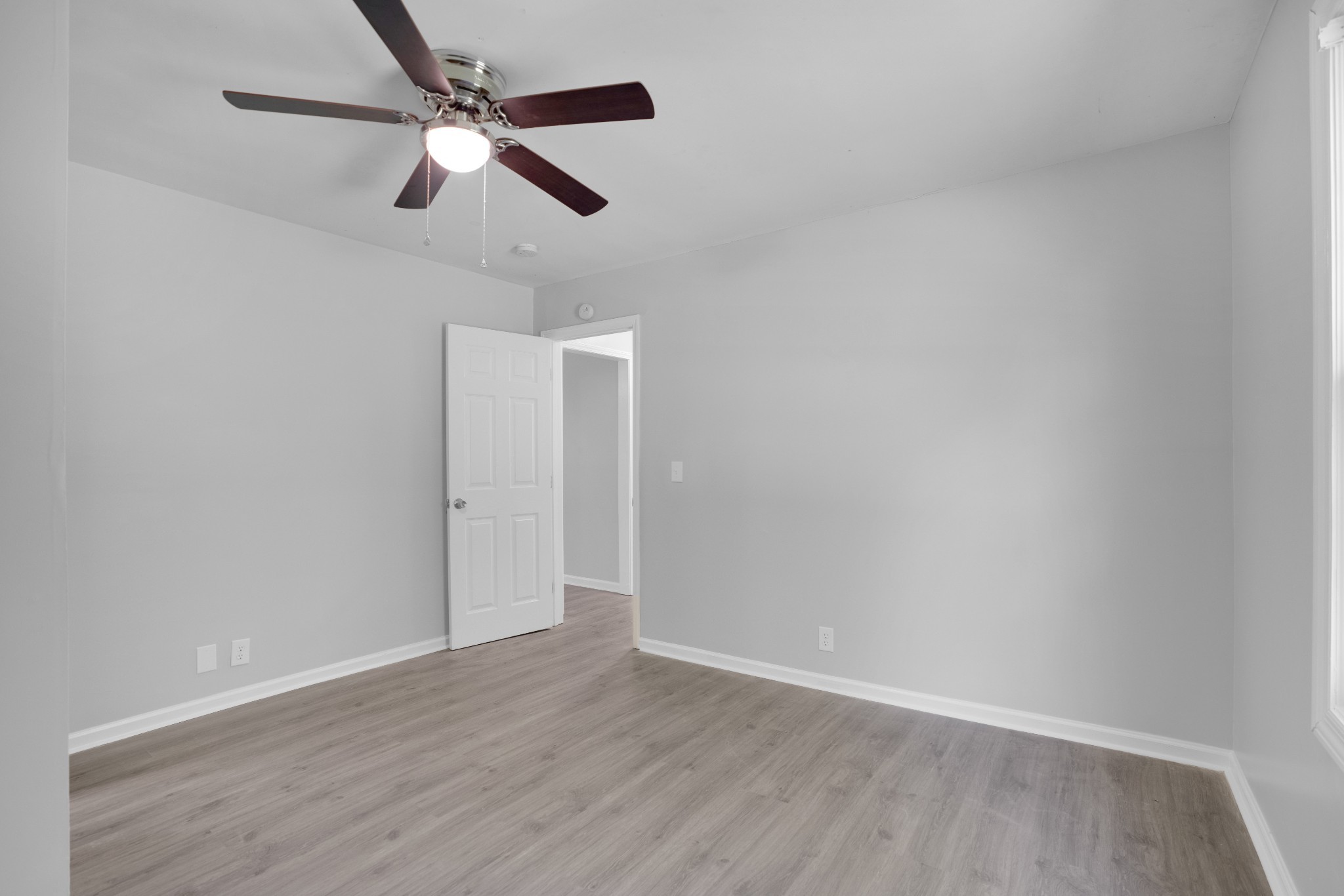 Image 16 of 85 For 402 127th Place
