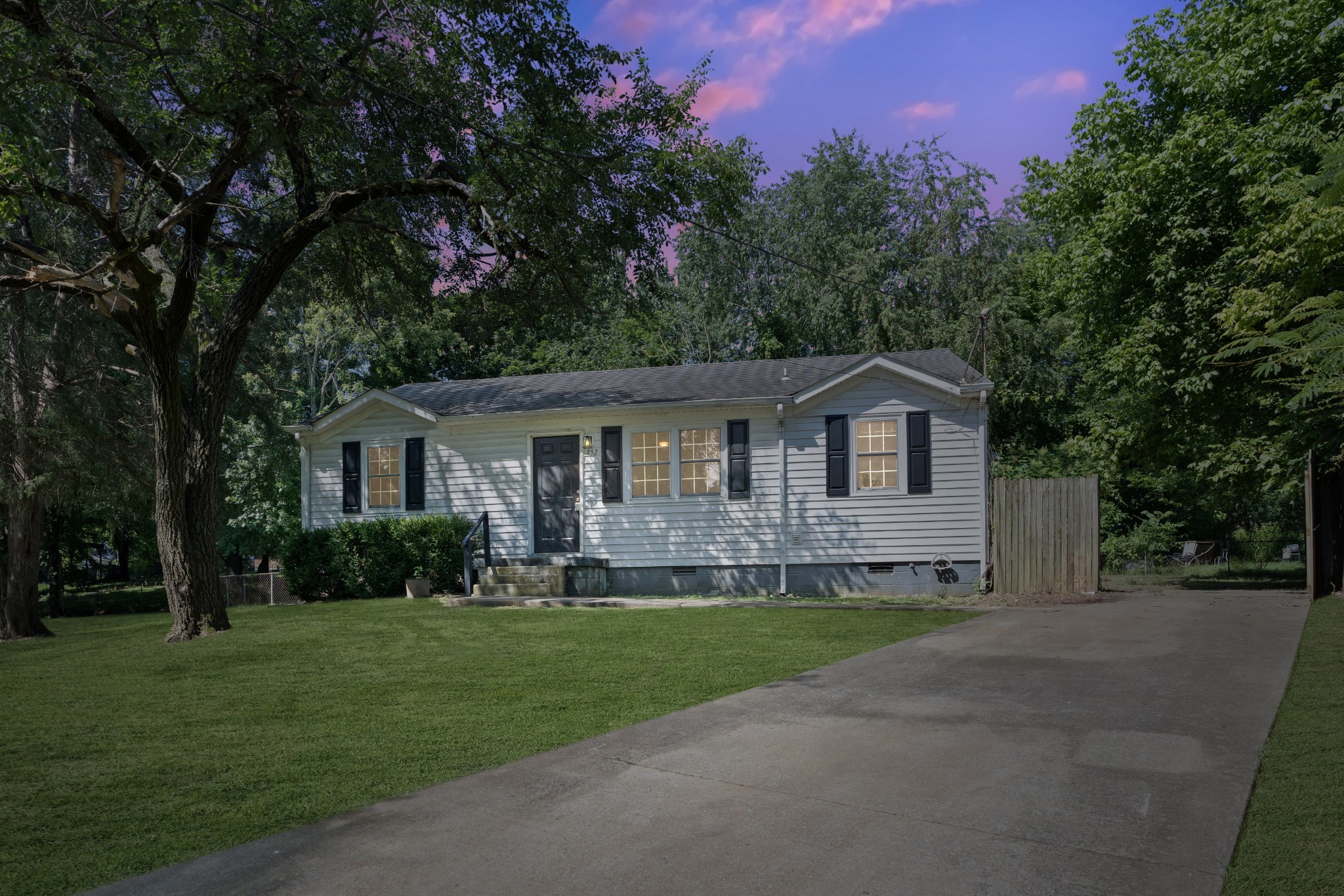 Image 2 of 85 For 402 127th Place