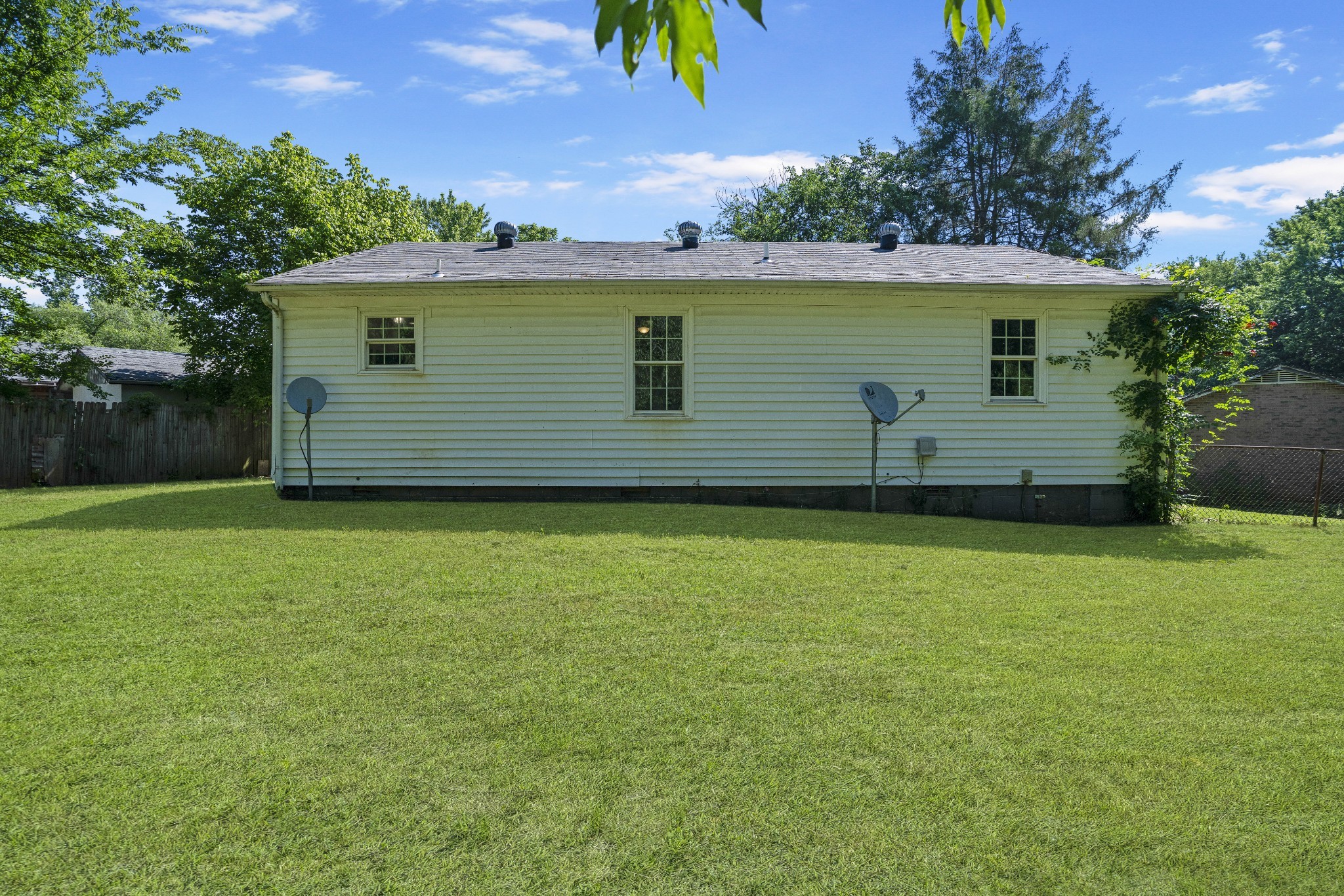 Image 26 of 85 For 402 127th Place