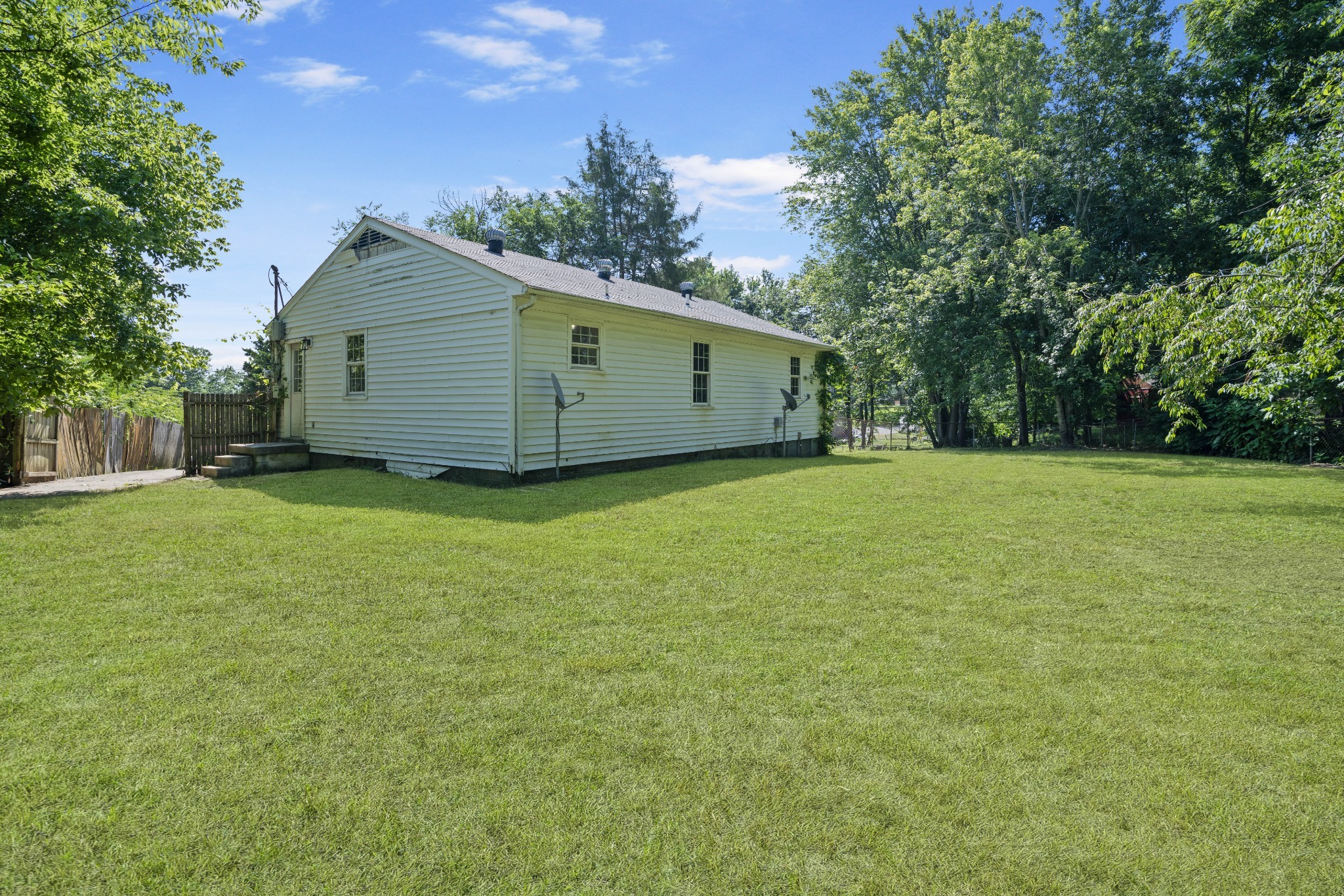 Image 27 of 85 For 402 127th Place