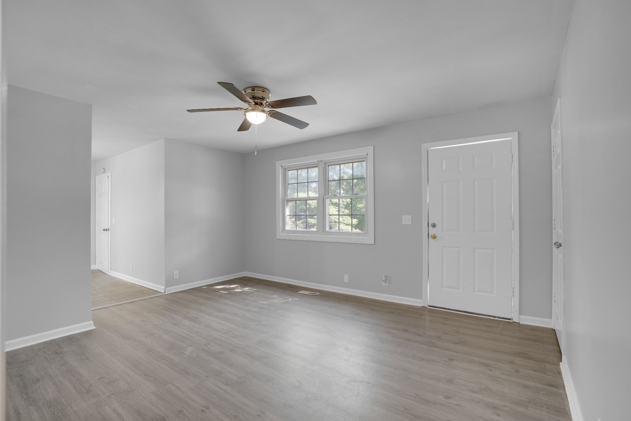 Image 3 of 85 For 402 127th Place
