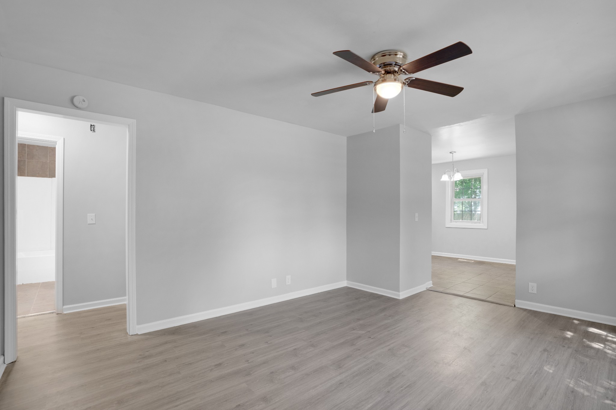 Image 4 of 85 For 402 127th Place