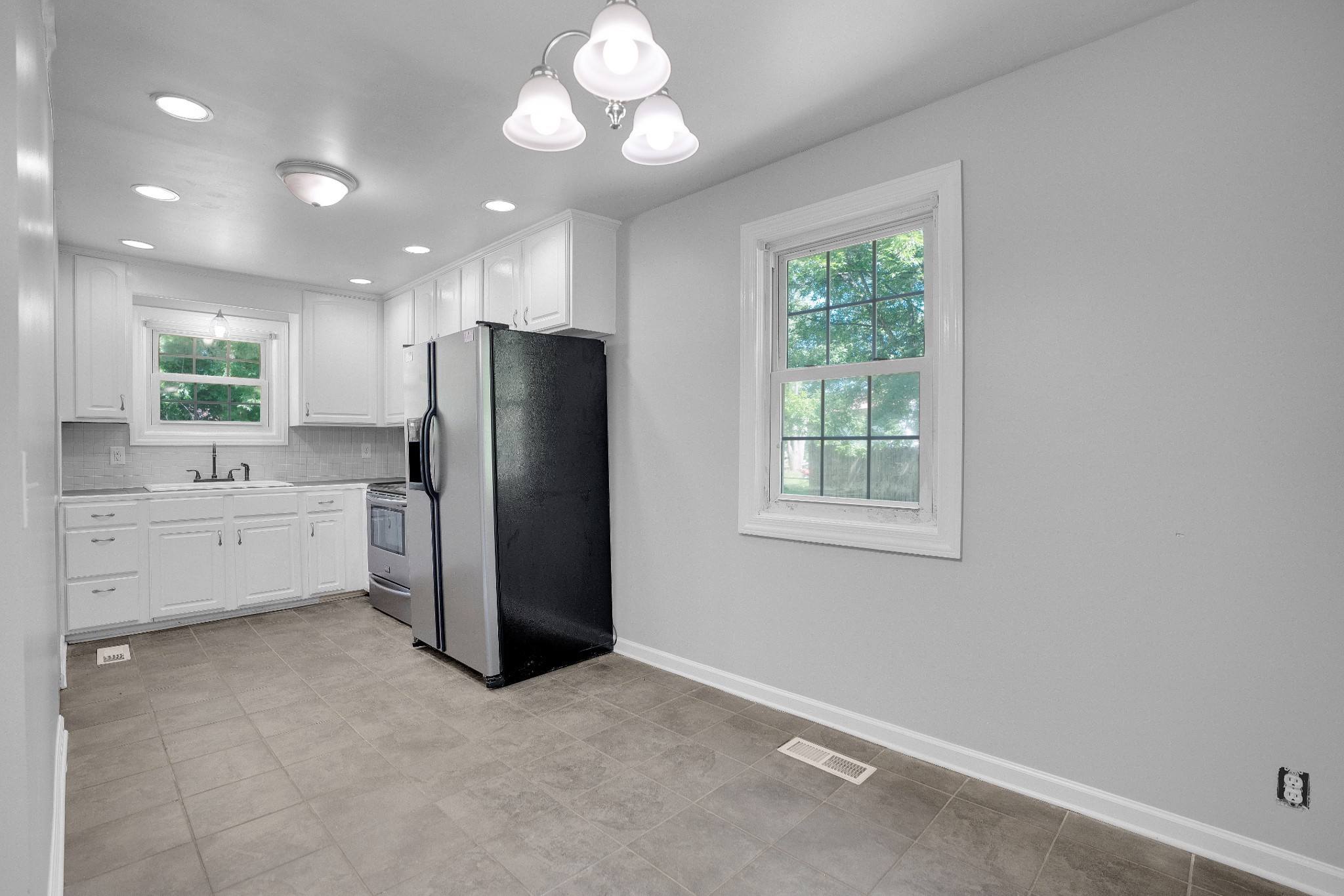 Image 7 of 85 For 402 127th Place