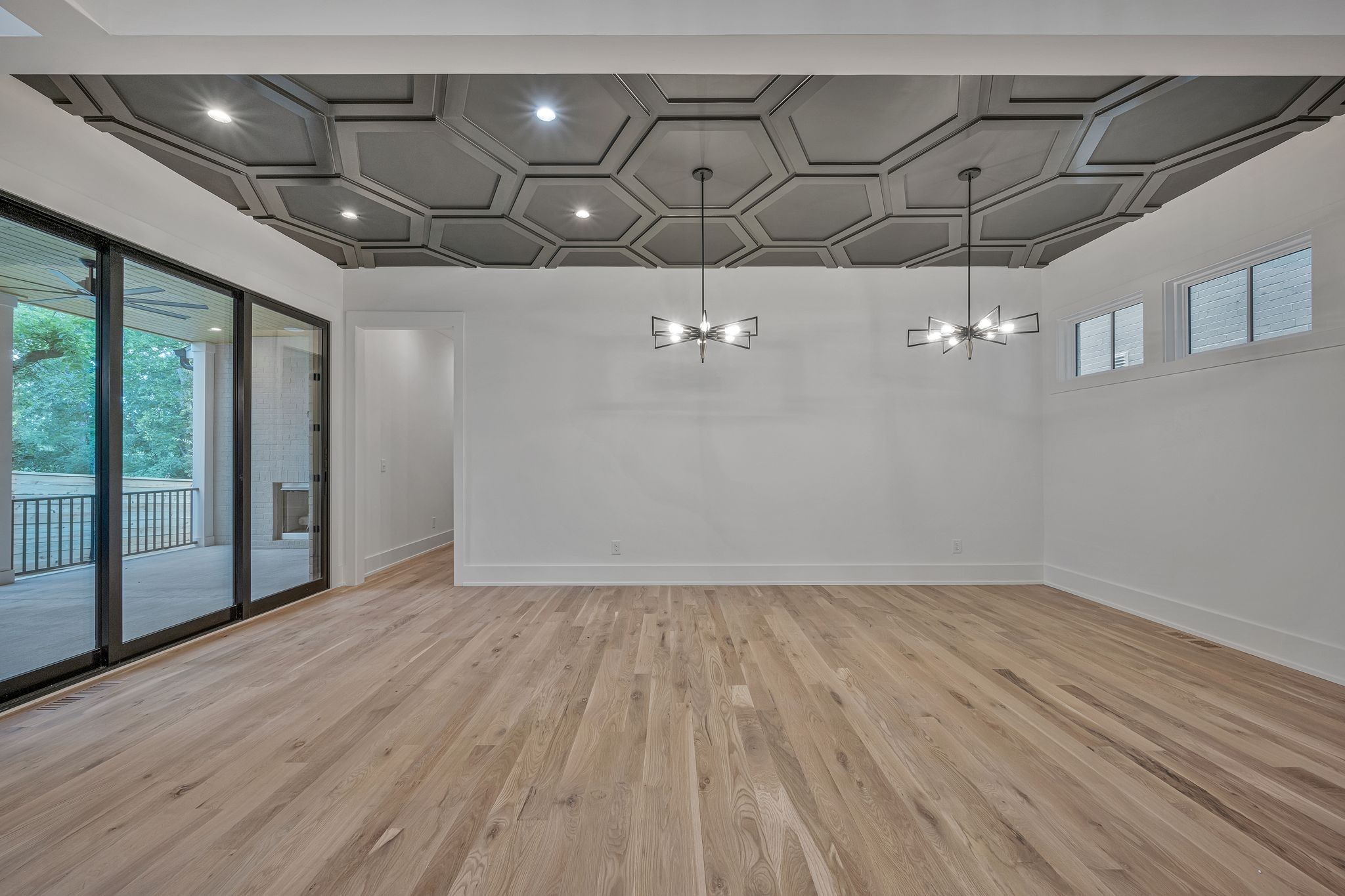 Image 18 of 32 For 9857 13th Court