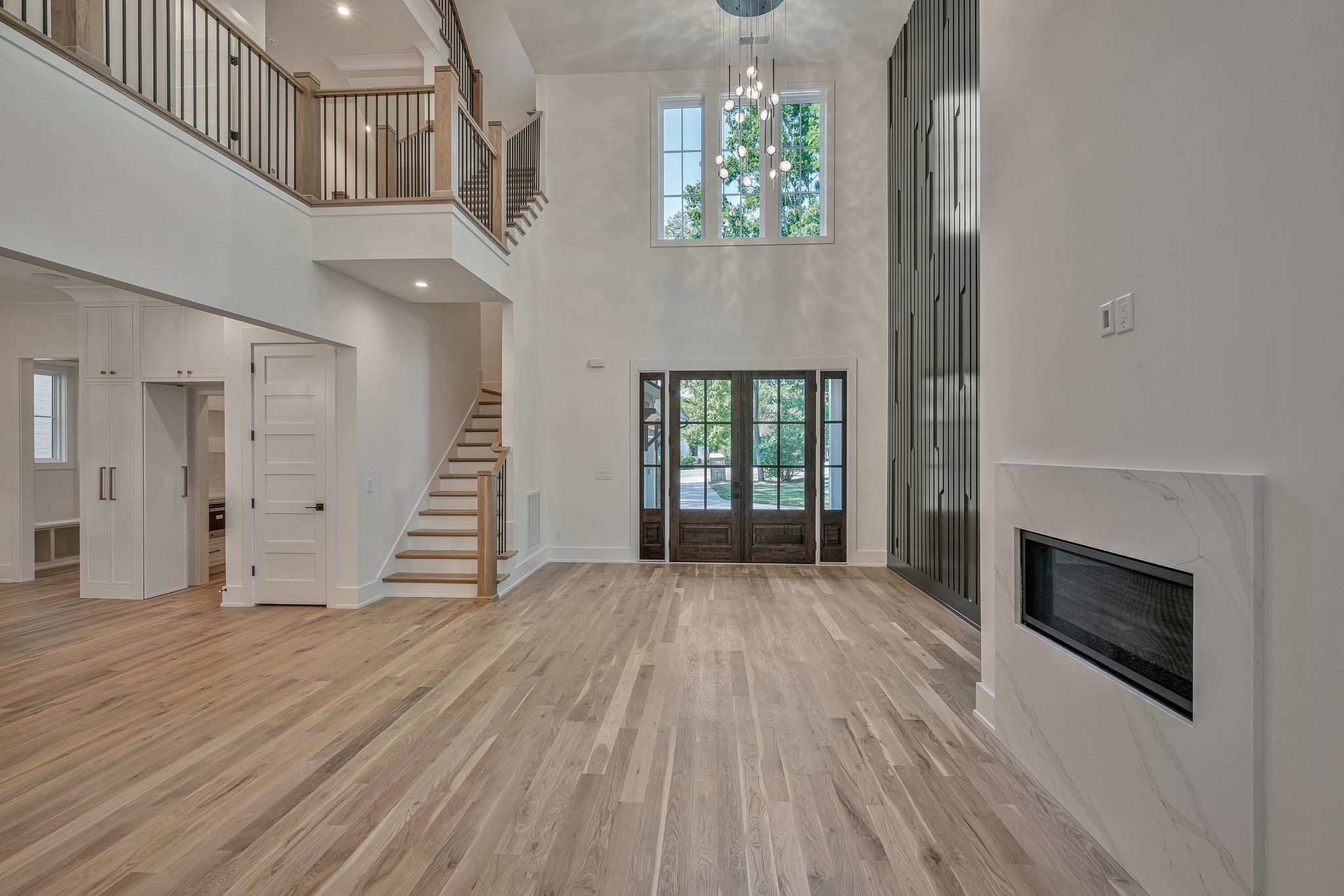 Image 4 of 32 For 9857 13th Court