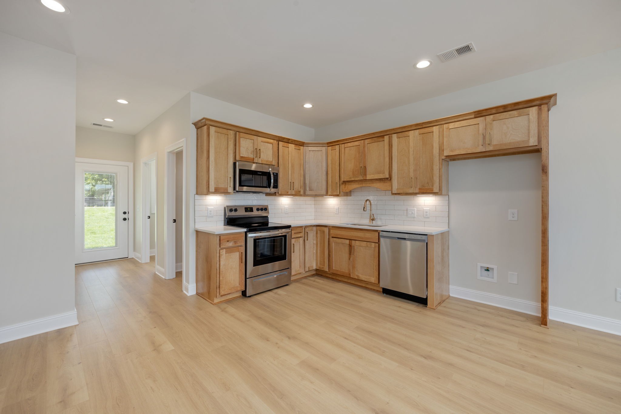 Image 12 of 26 For 5960 Pine Avenue