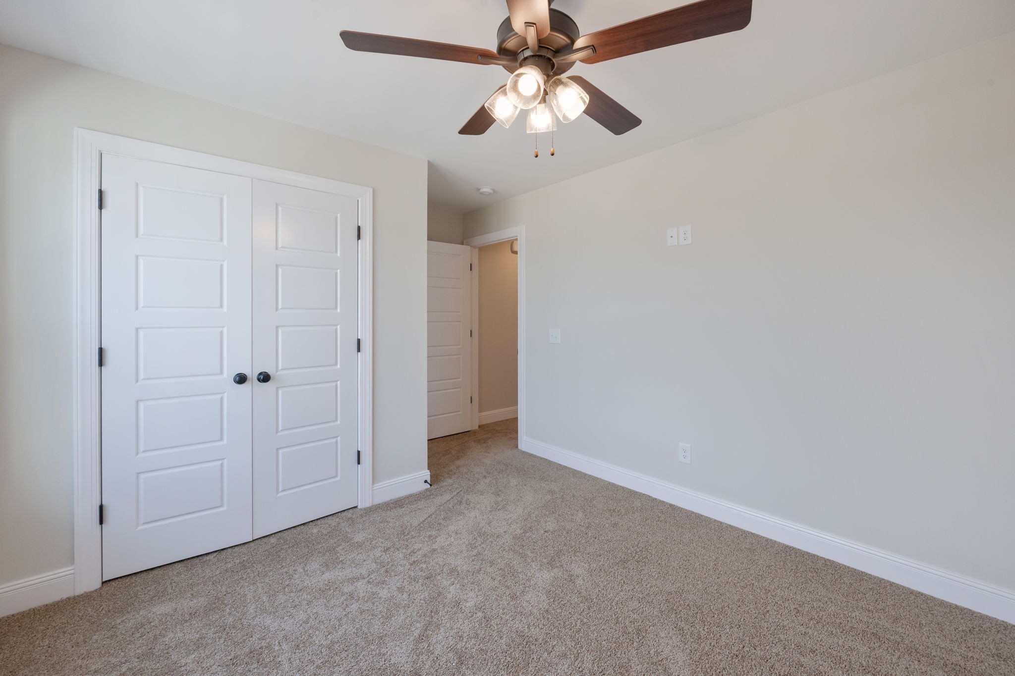 Image 24 of 26 For 5960 Pine Avenue