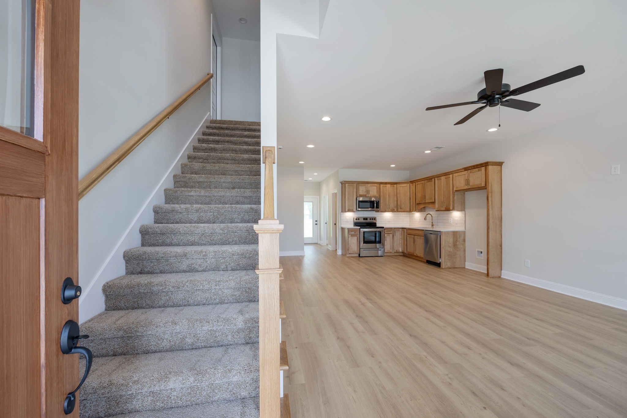 Image 7 of 26 For 5960 Pine Avenue