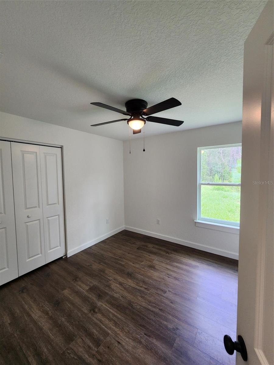 Image 10 of 31 For 23350 Marine Boulevard