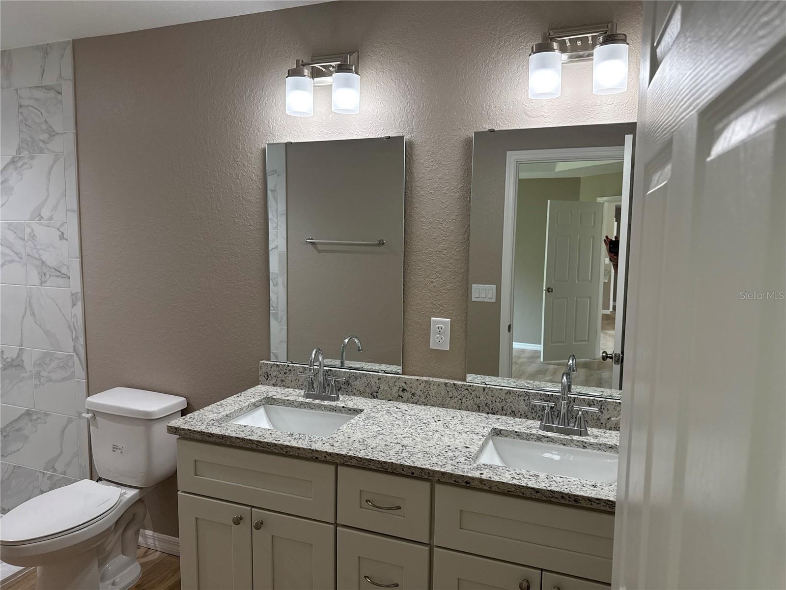 Image 11 of 13 For 14658 112th Place