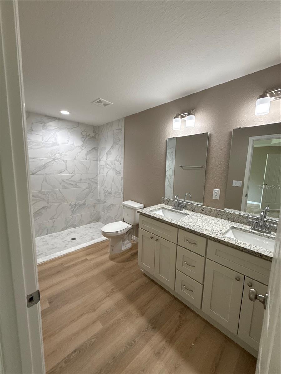Image 7 of 13 For 14658 112th Place