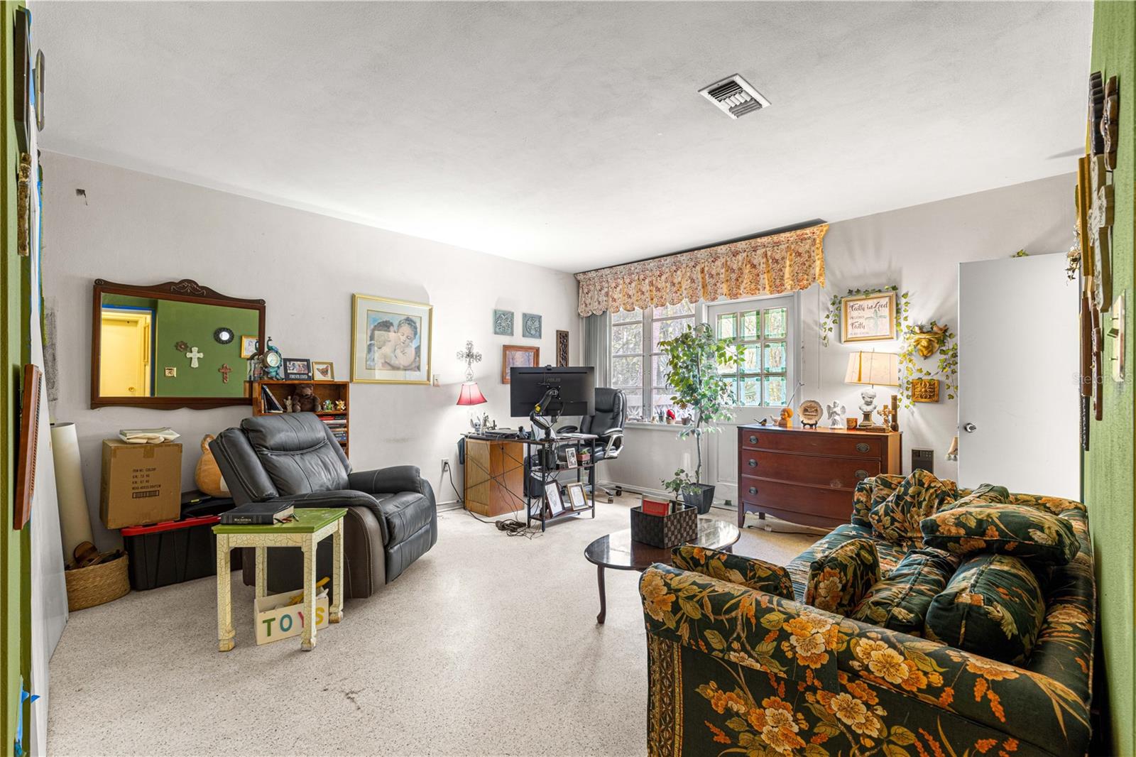 Image 13 of 70 For 17150 168th Terrace