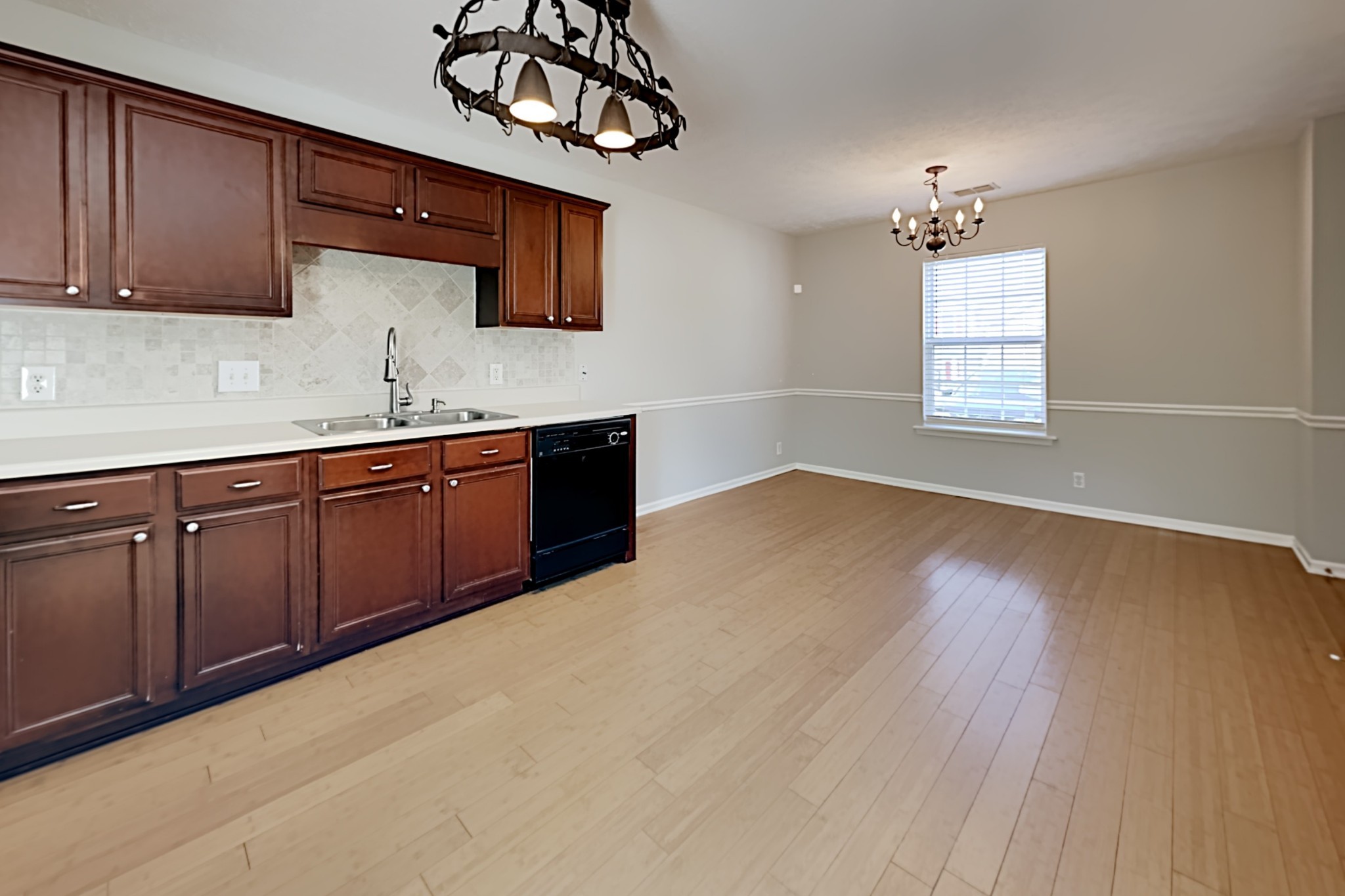 Image 10 of 34 For 12235 100th Avenue