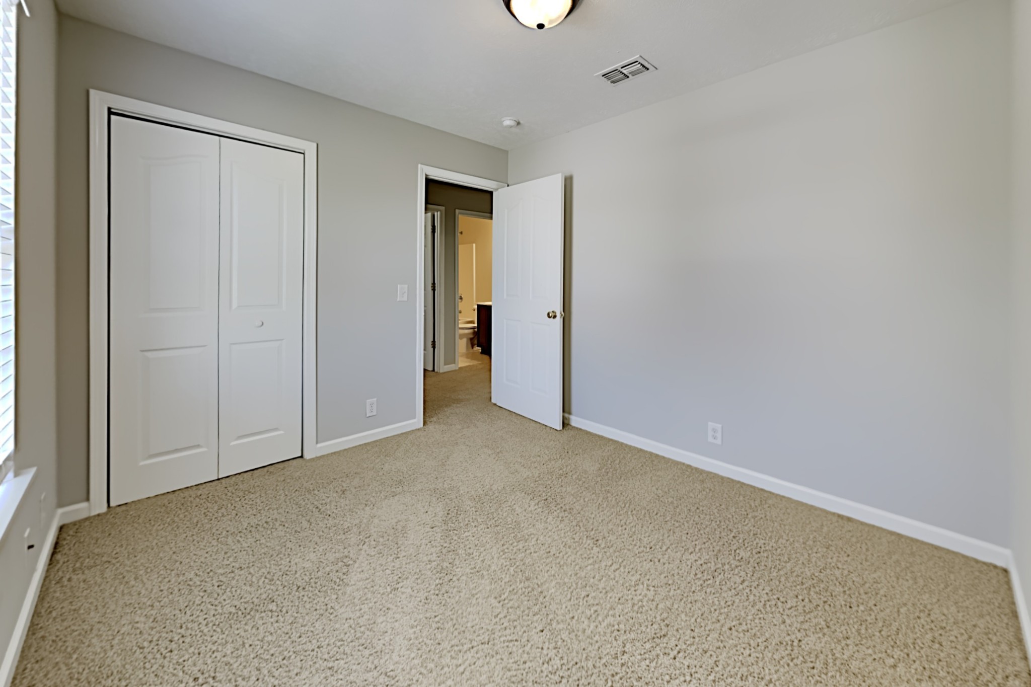 Image 17 of 34 For 12235 100th Avenue