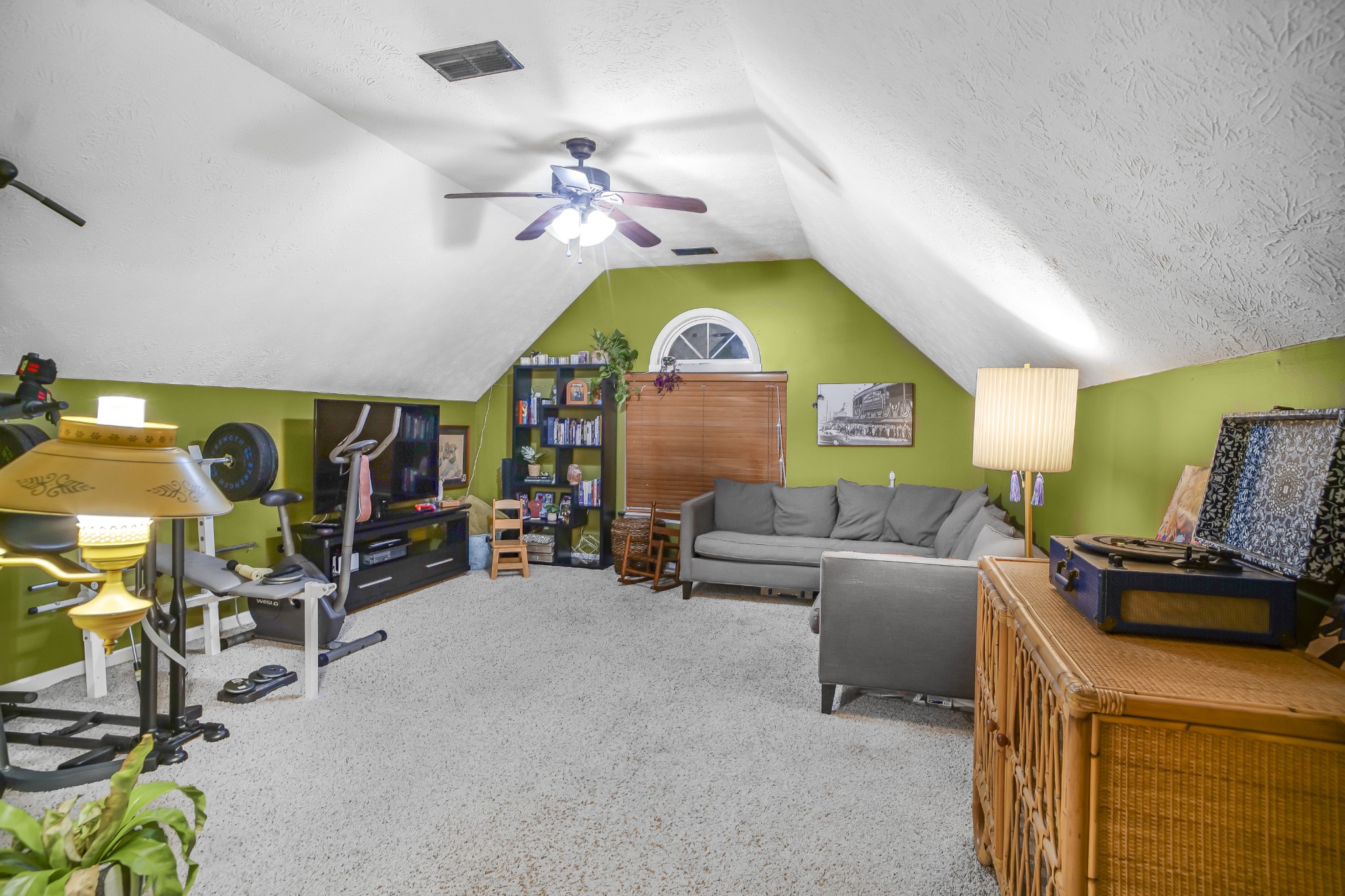 Image 22 of 29 For 9459 124th Loop